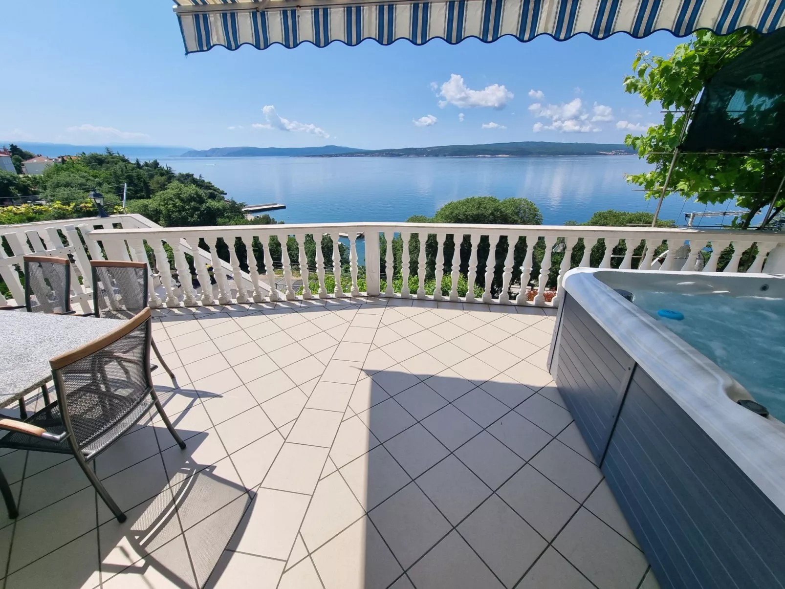 Wohnung für 4 Personen, 70m vom Strand entfernt - Buiten