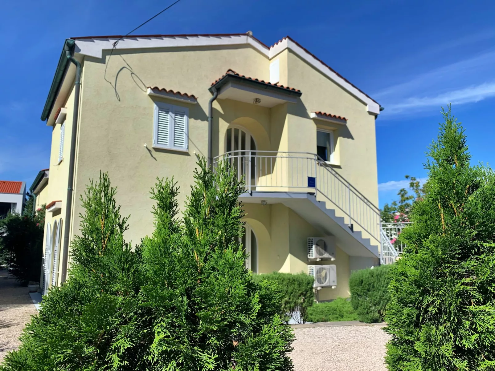 Apartment Savic-Buiten