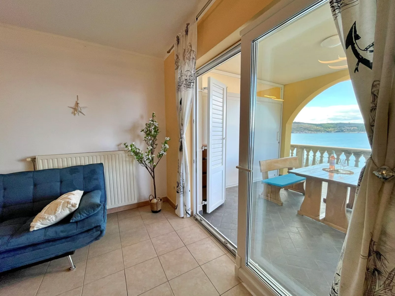 Apartment Neptun-Image-tags.info