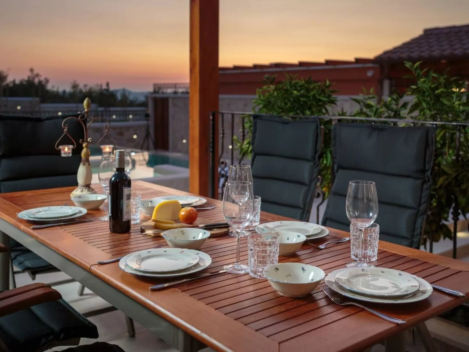 Villa Josipovi Dvori-Buiten