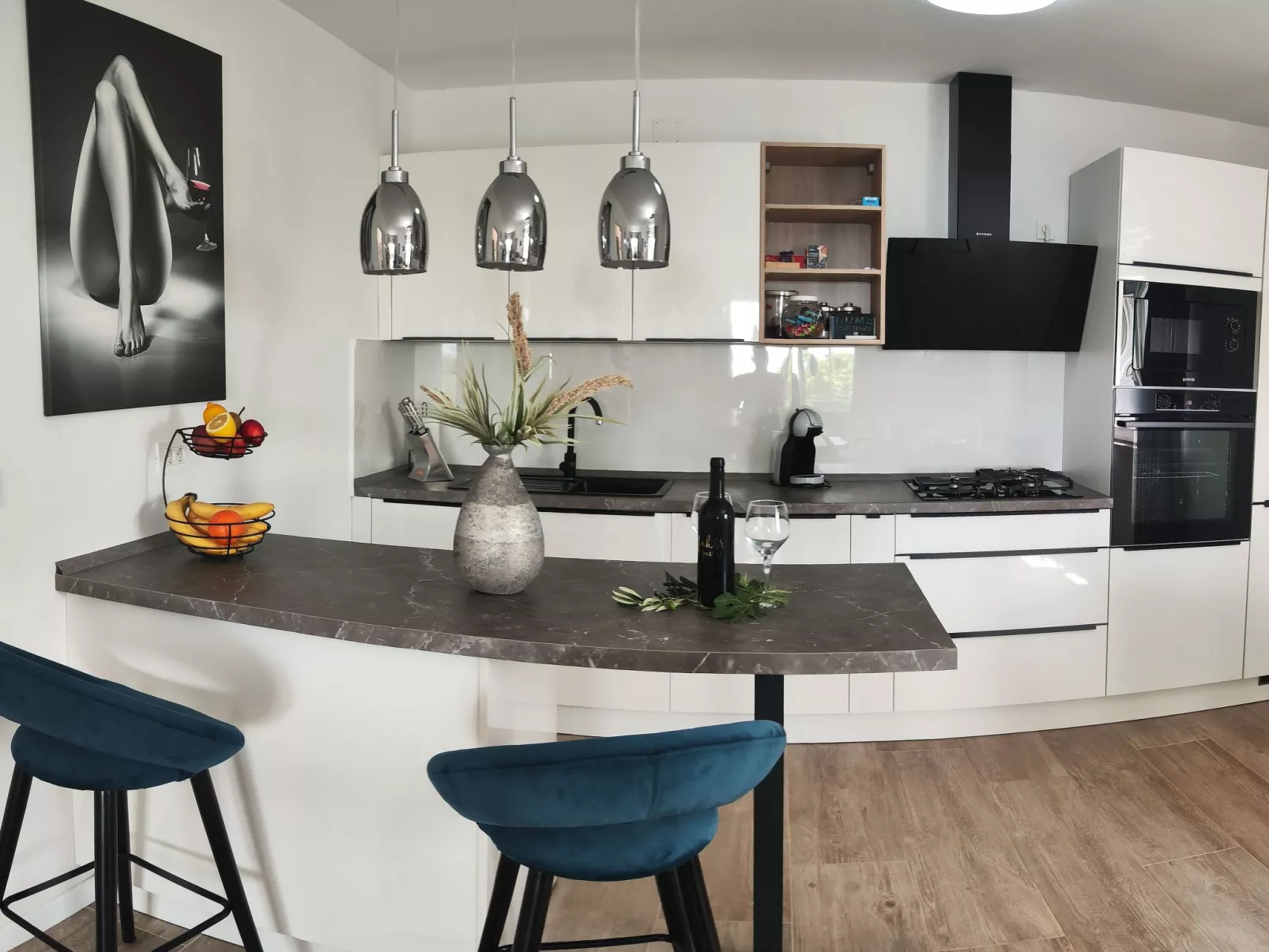 Mit Blick auf das Wasser-Binnen