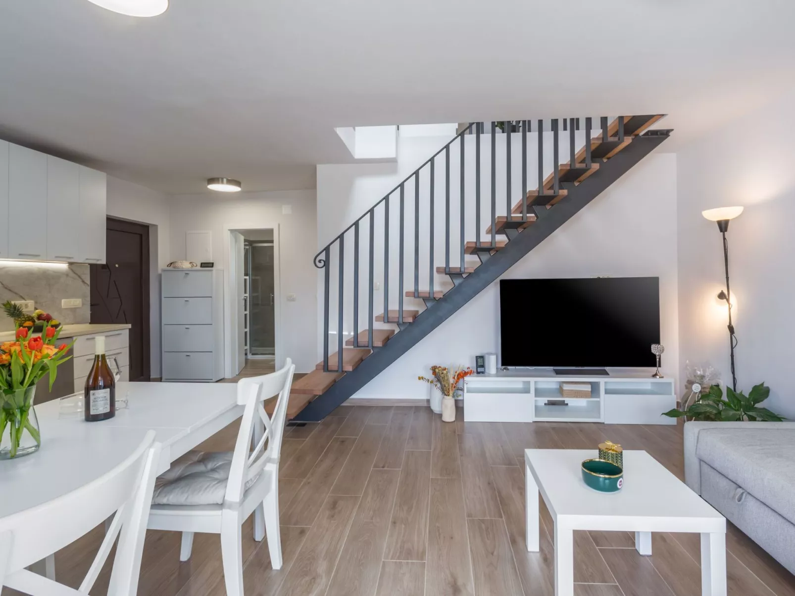 Luka Premium-Image-tags.info