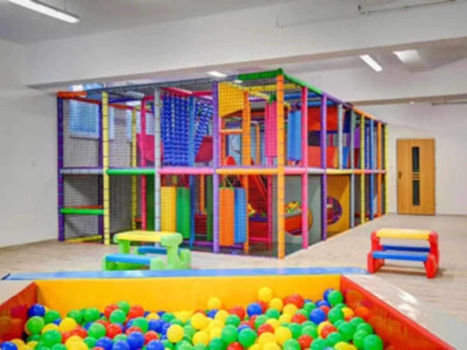 Studio-Wohnung "Apartment 16B" mit Schwimmbad-Binnen