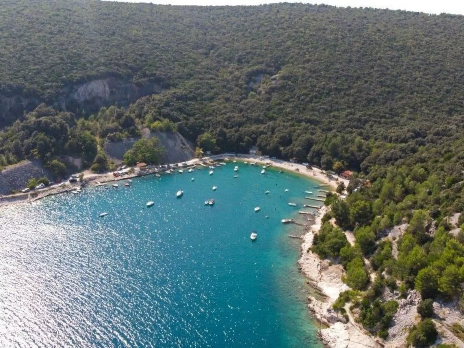 Appartement in Rakalj mit gemeinsamem Pool, Terrasse und Grill-Image-tags.info