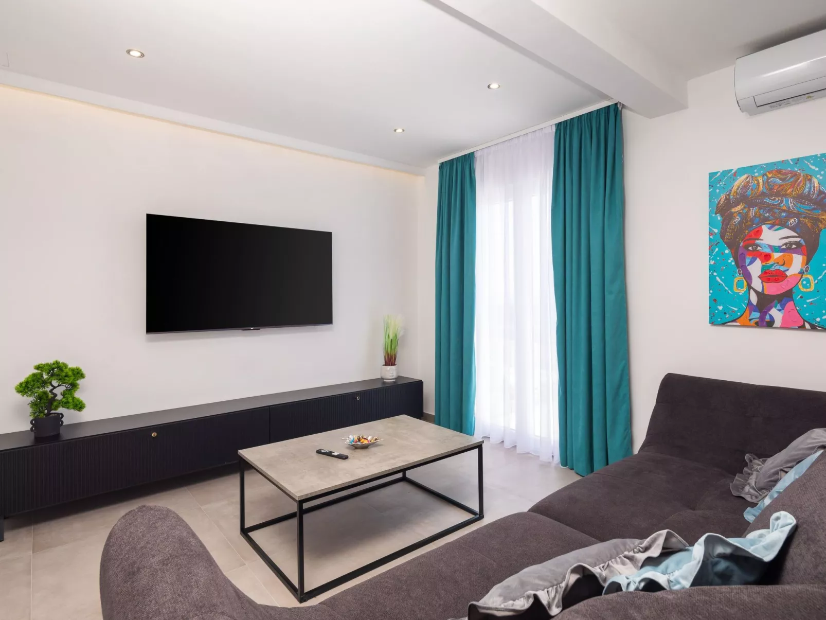 Supreme Penthouse-Image-tags.info