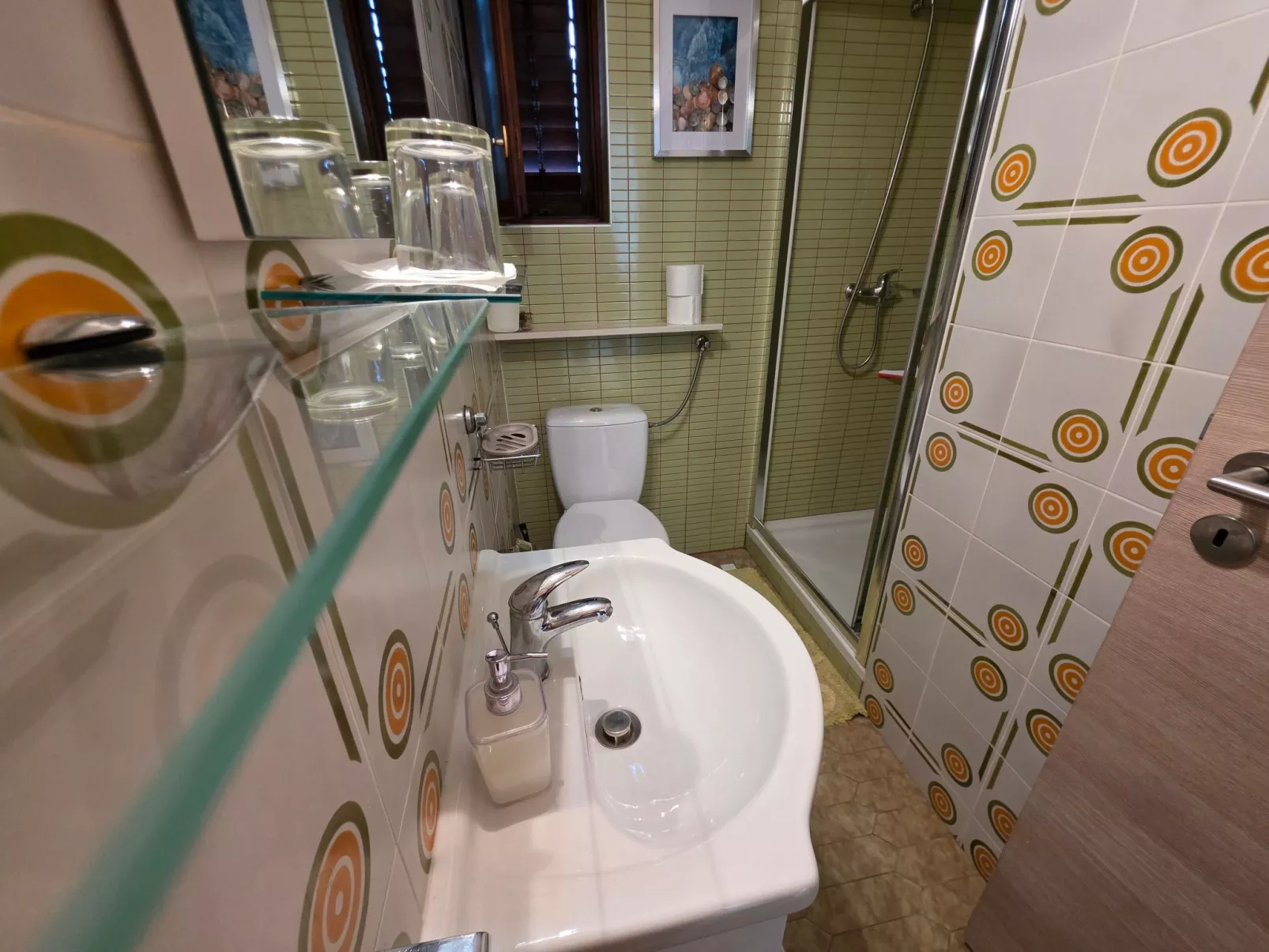 Appartement mit Balkon und Meerblick-Binnen