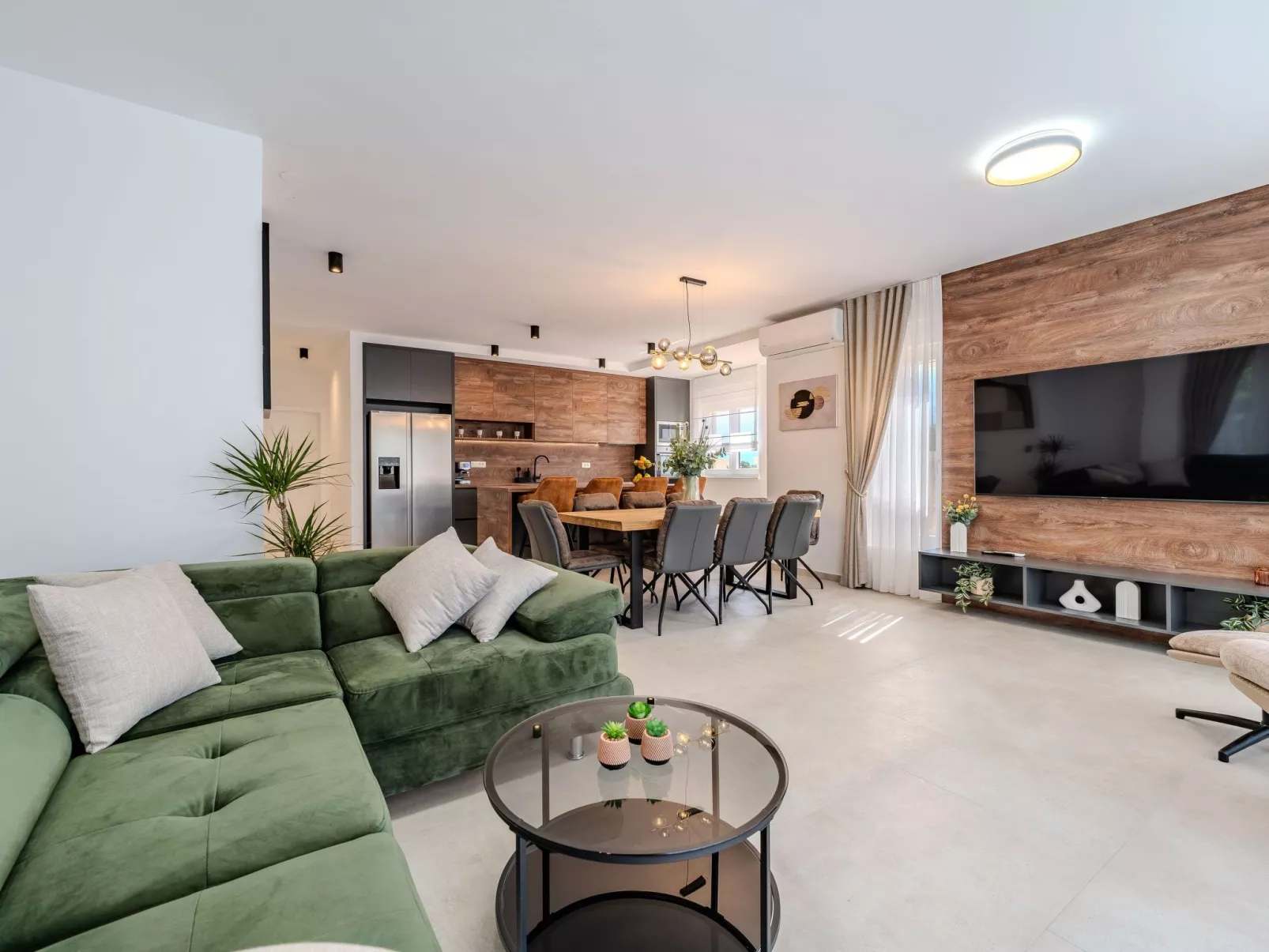 Neue Luxusvilla mit Pool - Agentur TA Leut-Binnen