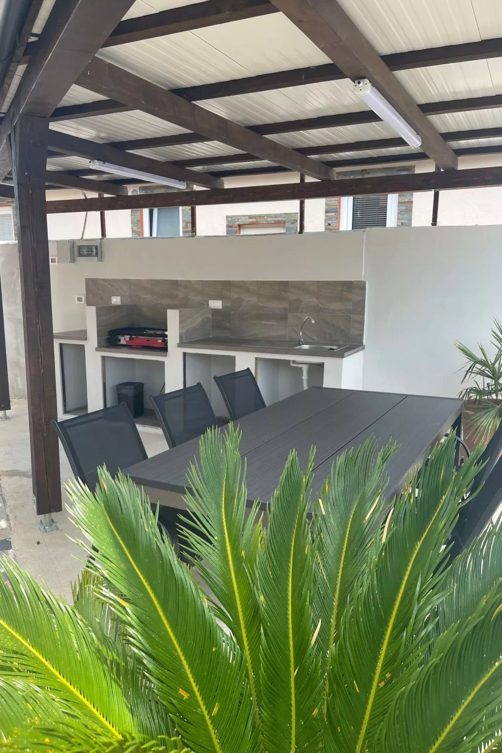 Appartement in Fažana mit Garten und Terrasse-Buiten