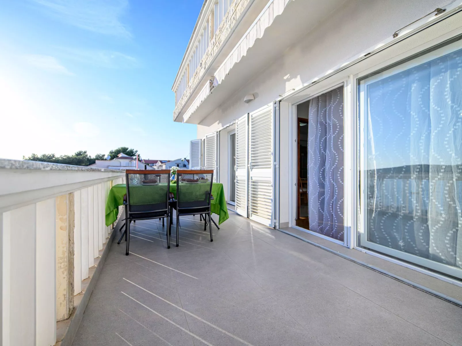 Wohnung mit Blick auf das Wasser-Buiten