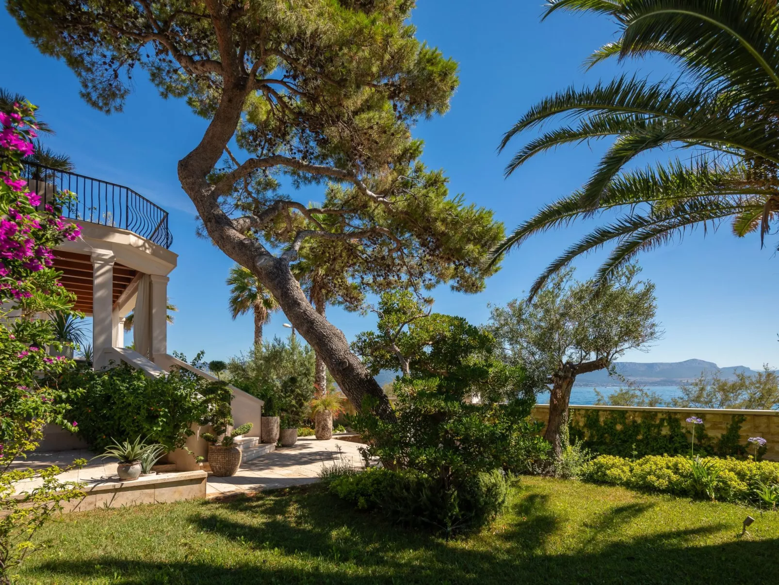 Villa L'orizzonte mit Außenküche in der Nähe von Trogir-Buiten