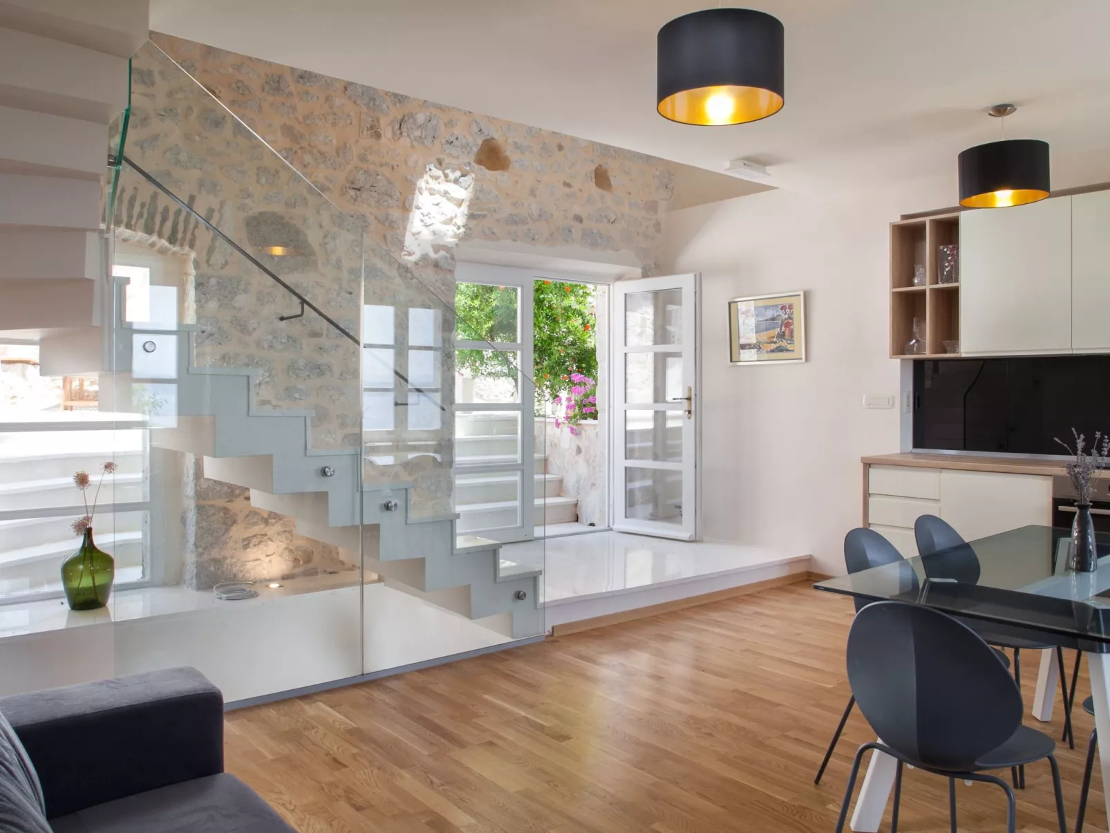 Wunderschöne Steinvilla mit tollem Ausblick-Binnen