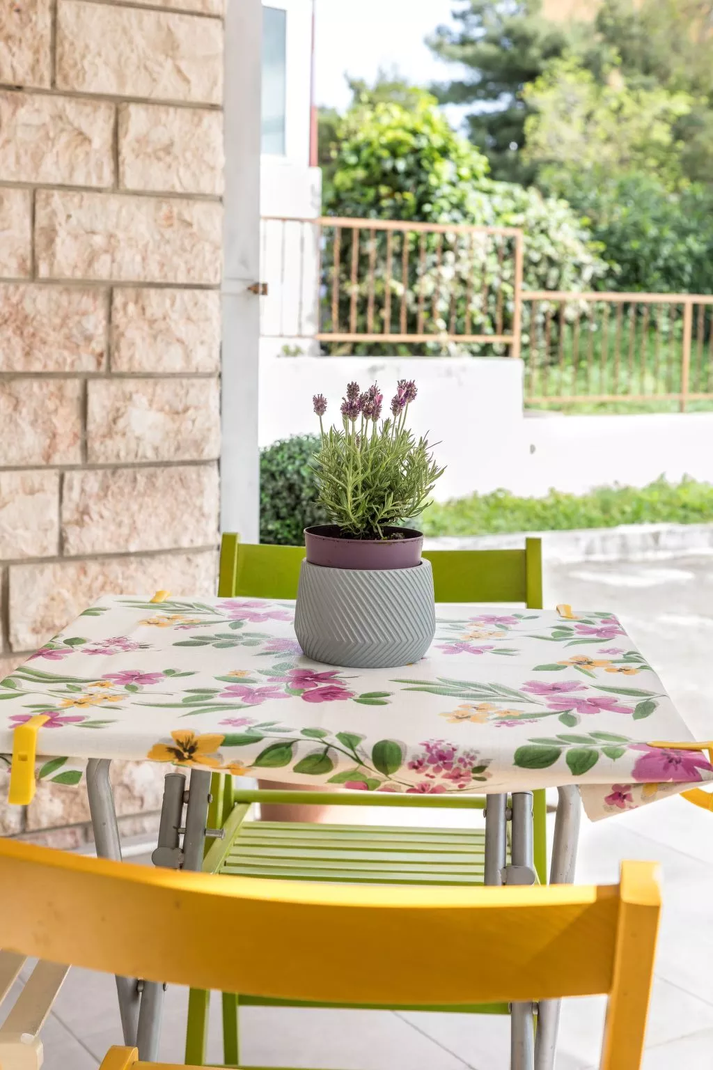 Studio im Erdgeschoss, beim berühmten Znjan-Strand-Buiten