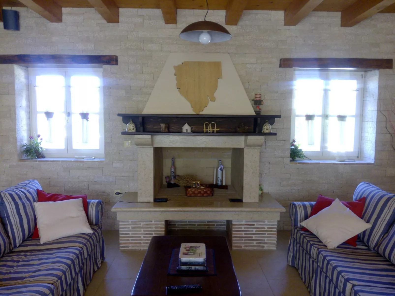 Für 8 Personen und 2 Kinder in Segotici, Istrien (Südküste von Istrien)-Image-tags.info