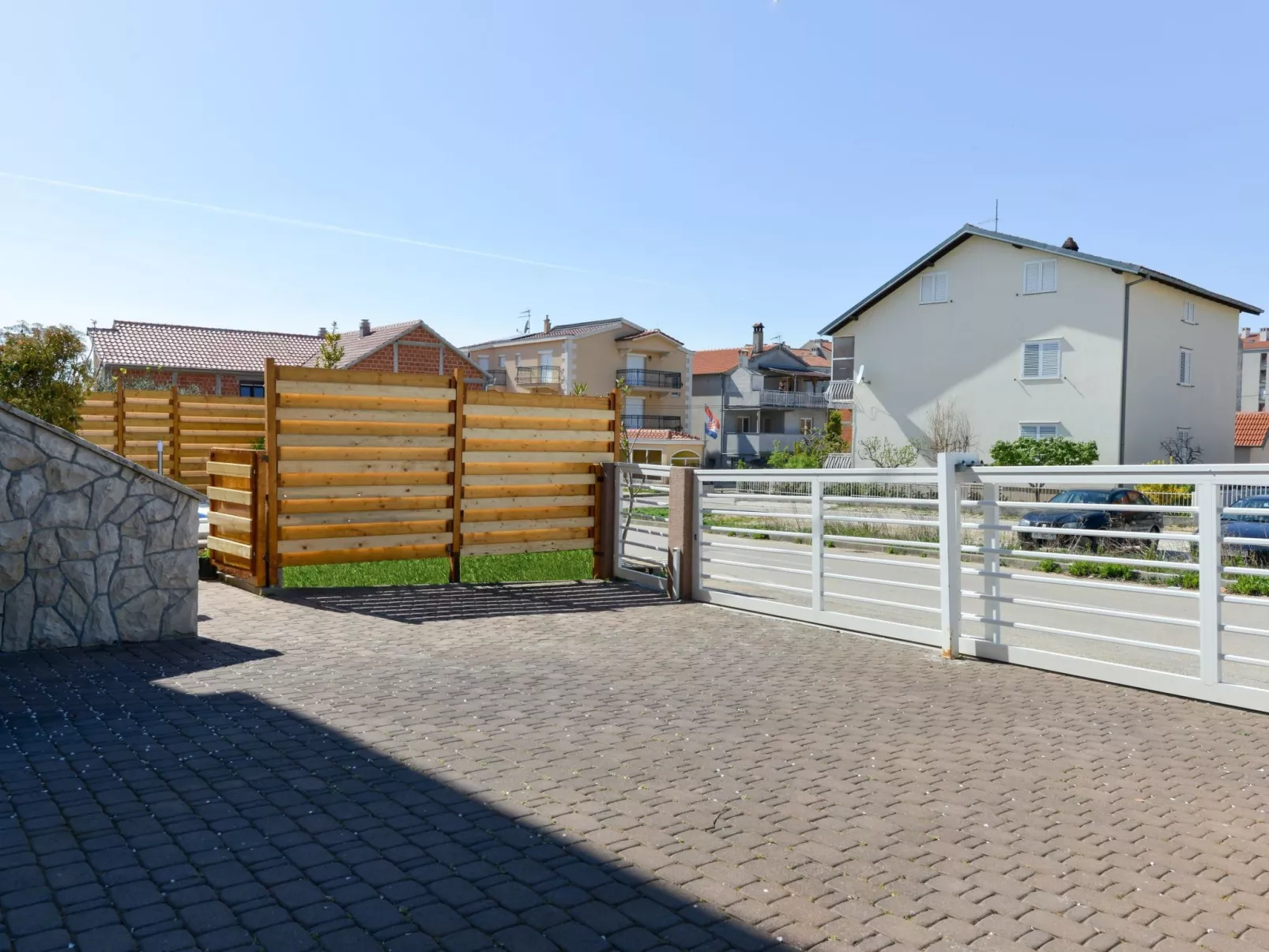 Villa Šima- Luxusappartement mit privatem Pool-Buiten