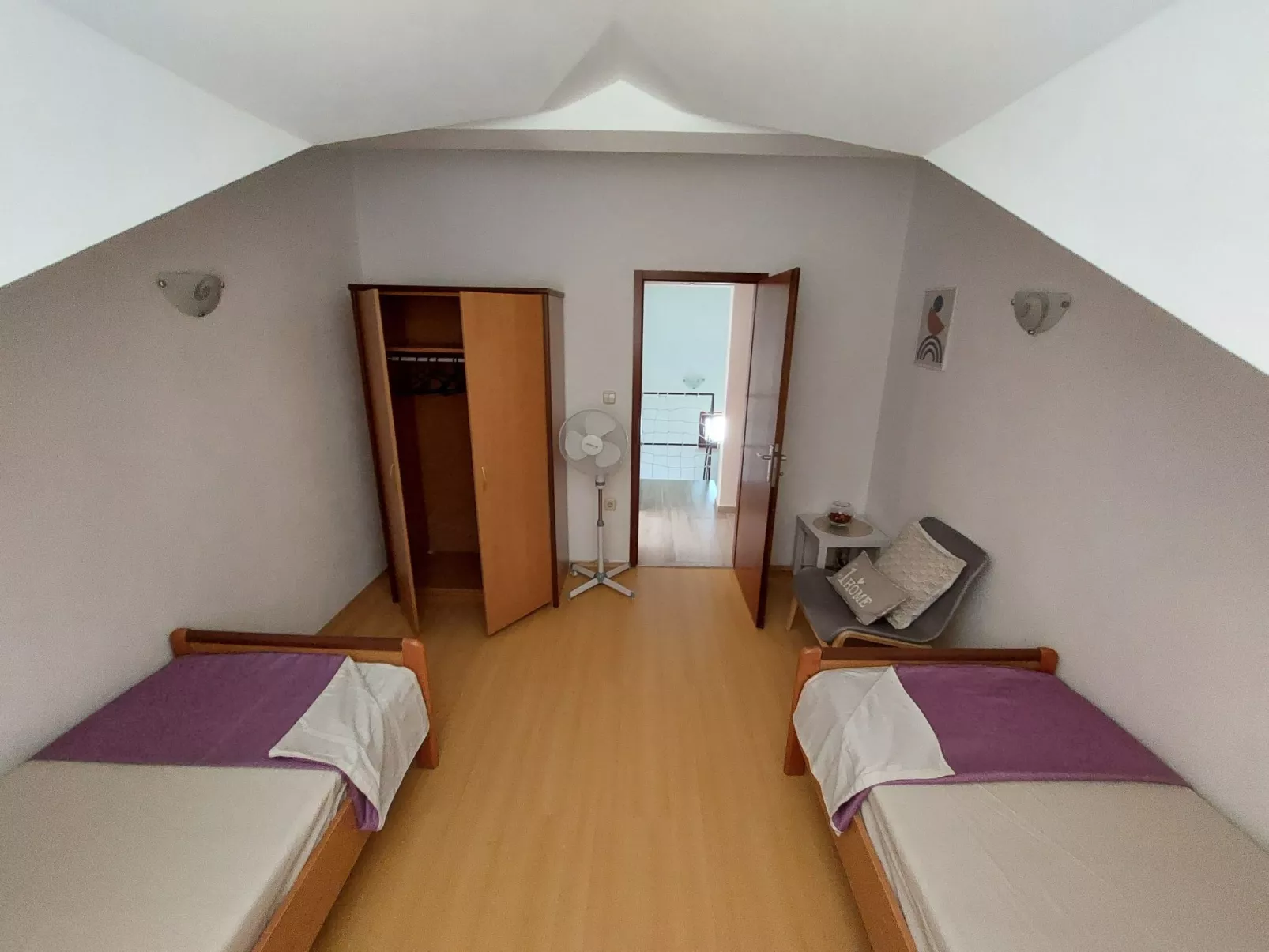 Wohnung Jadrija mit zwei Balkonen in Strandnähe-Binnen