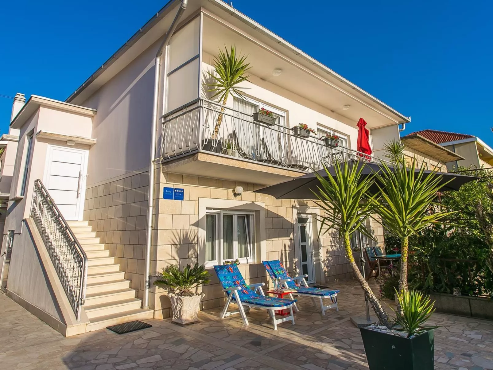 Charmantes Studio Irena - EOS CROATIA-Image-tags.info