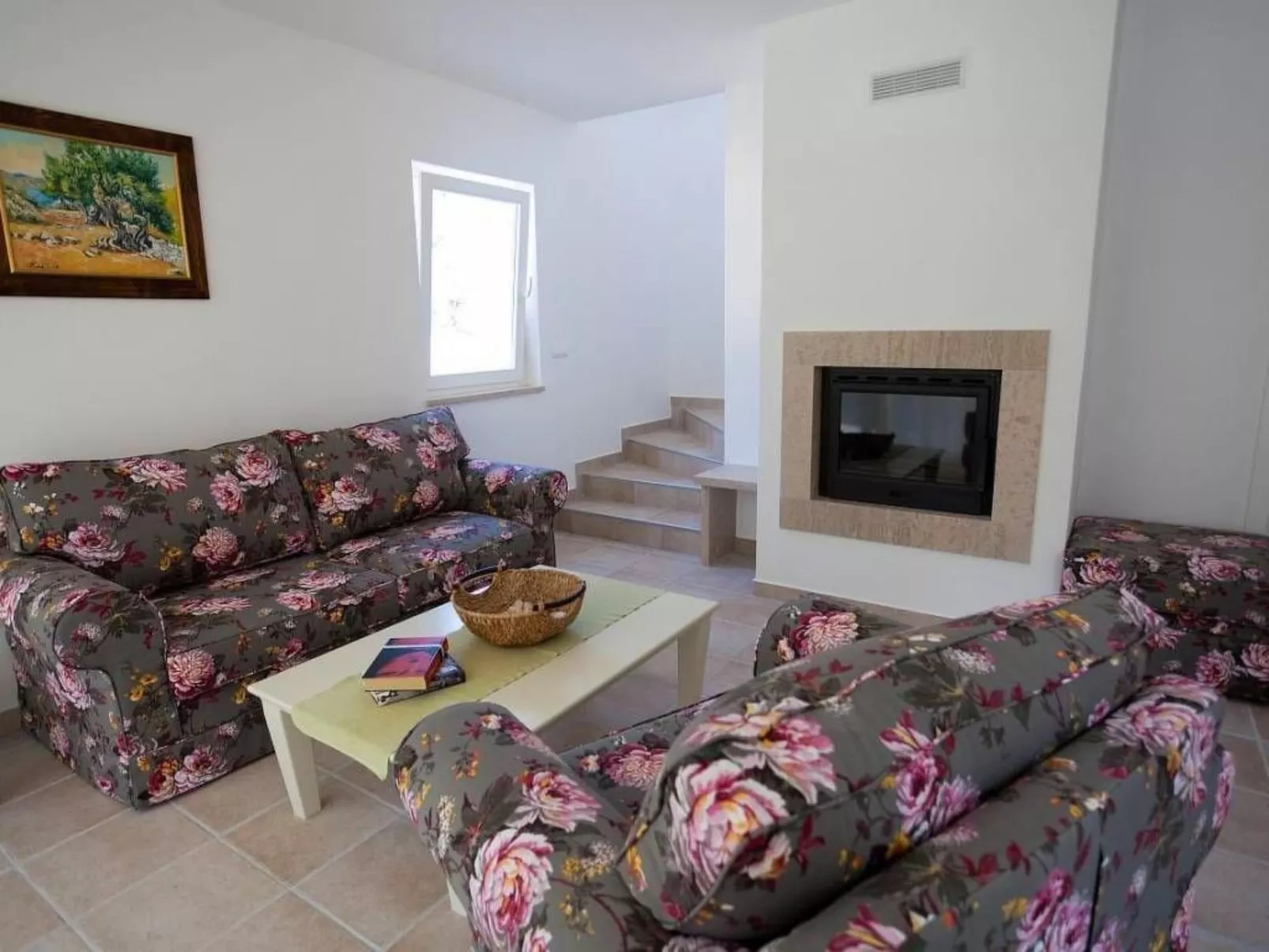 In Kras mit Offenem Kamin-Binnen