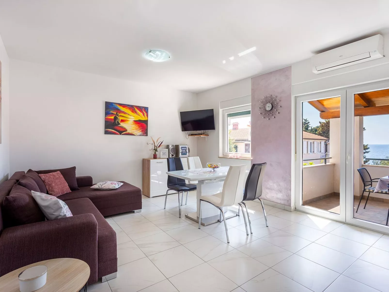 In Pula und Nah am Strand-Binnen