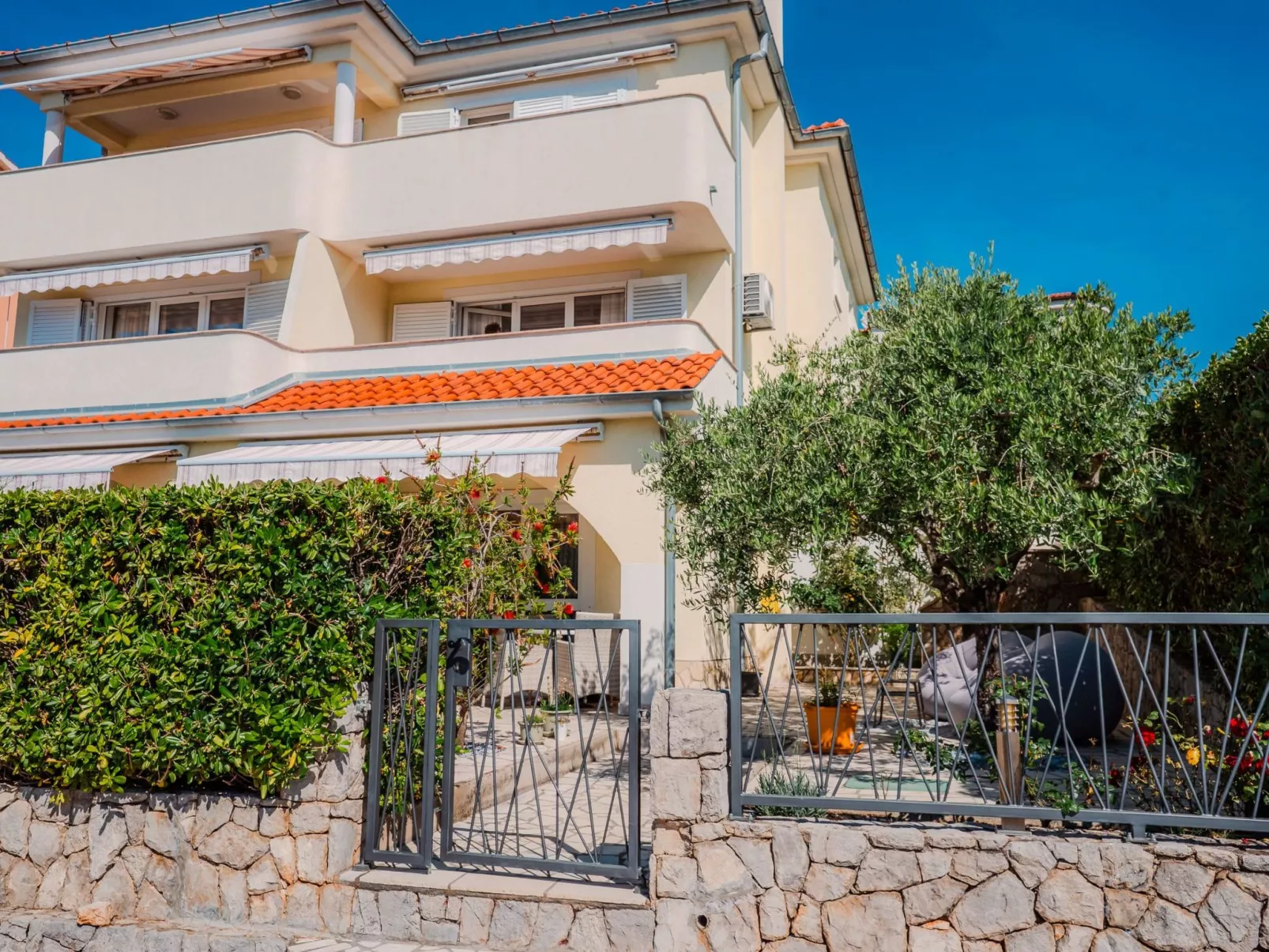 Wohnung Nr. 4 mit atemberaubendem Meerblick-Buiten