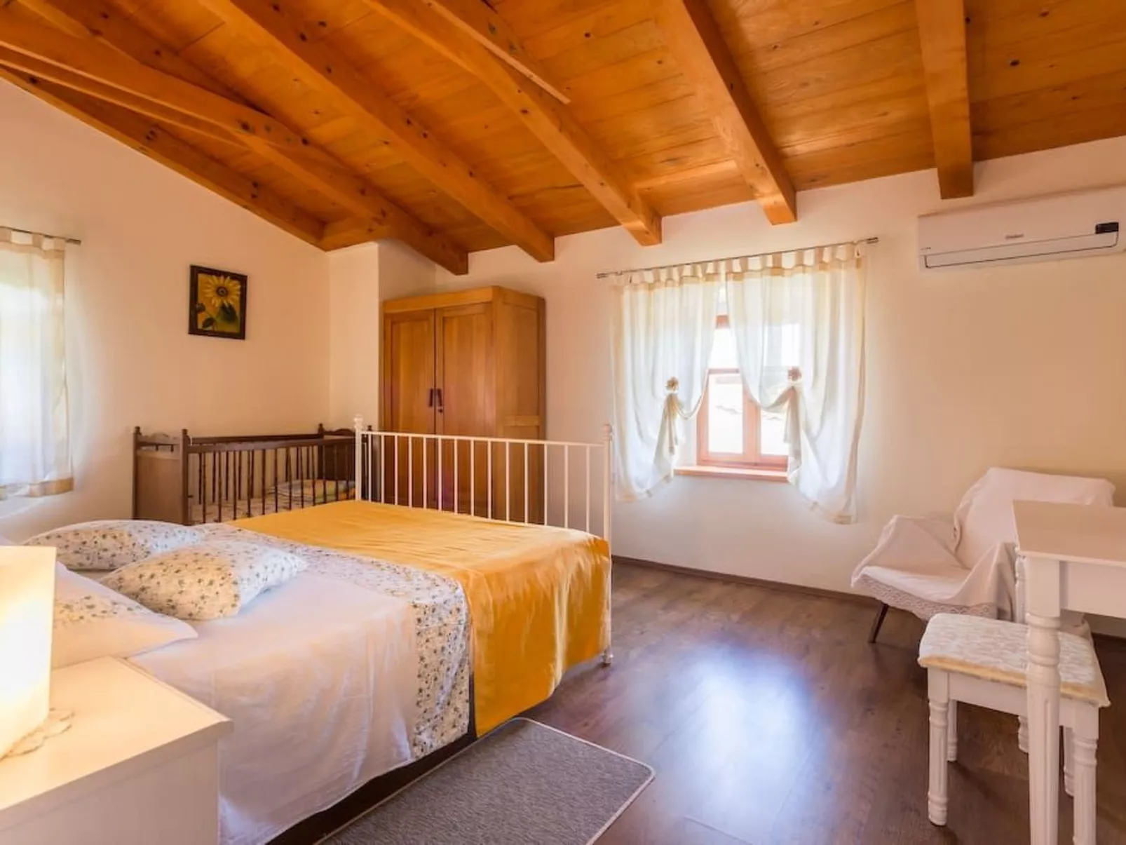 Modernes Ferienhaus in Vadreš mit Privatem Pool-Binnen