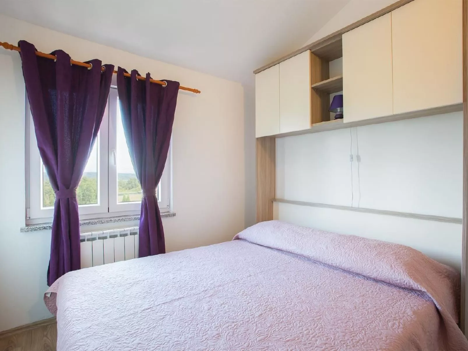 3-Schlafzimmer-Wohnung mit Gemeinschaftspool-Binnen