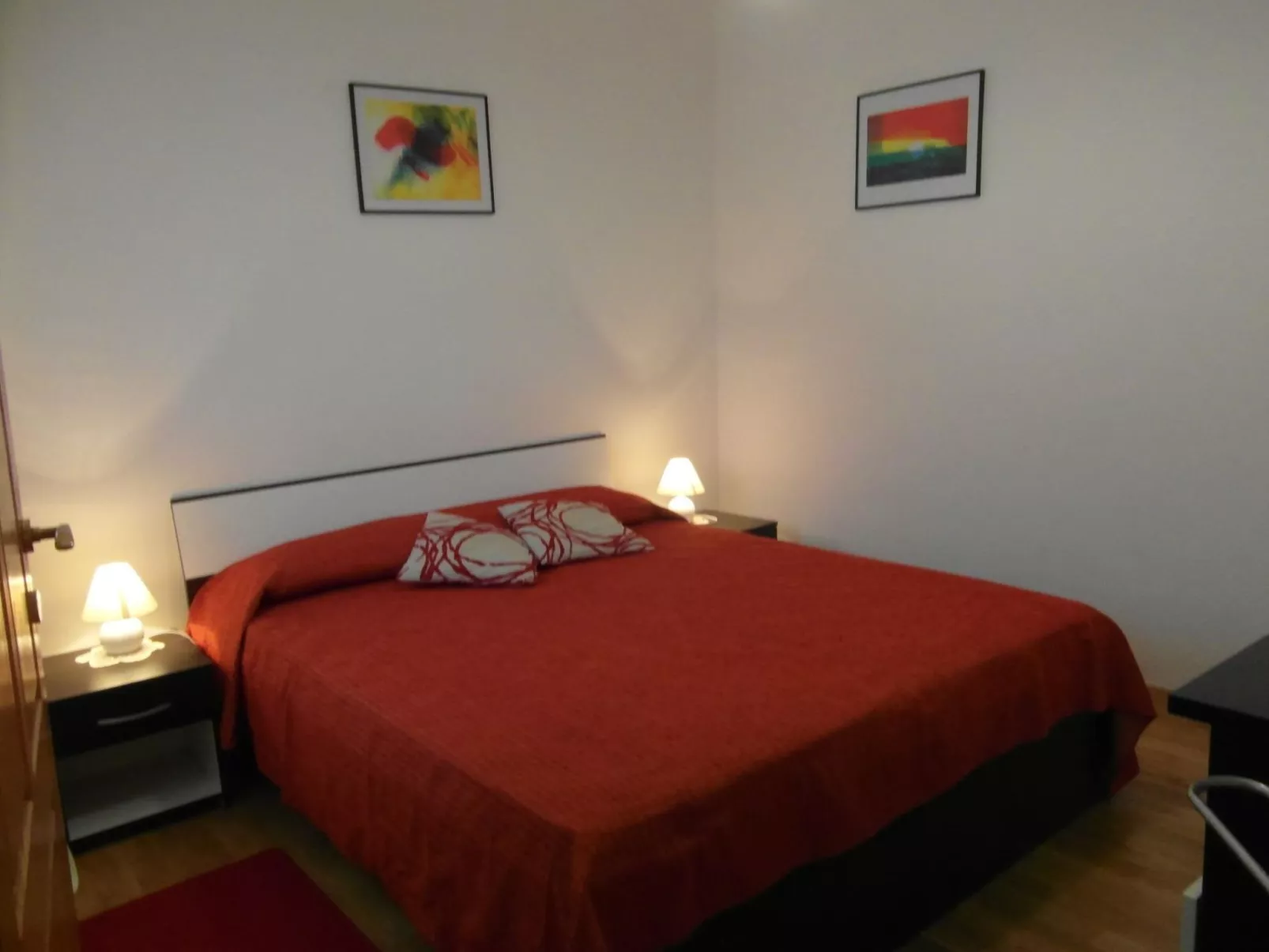 "Vickovi" mit Gemeinschaftspool-Binnen