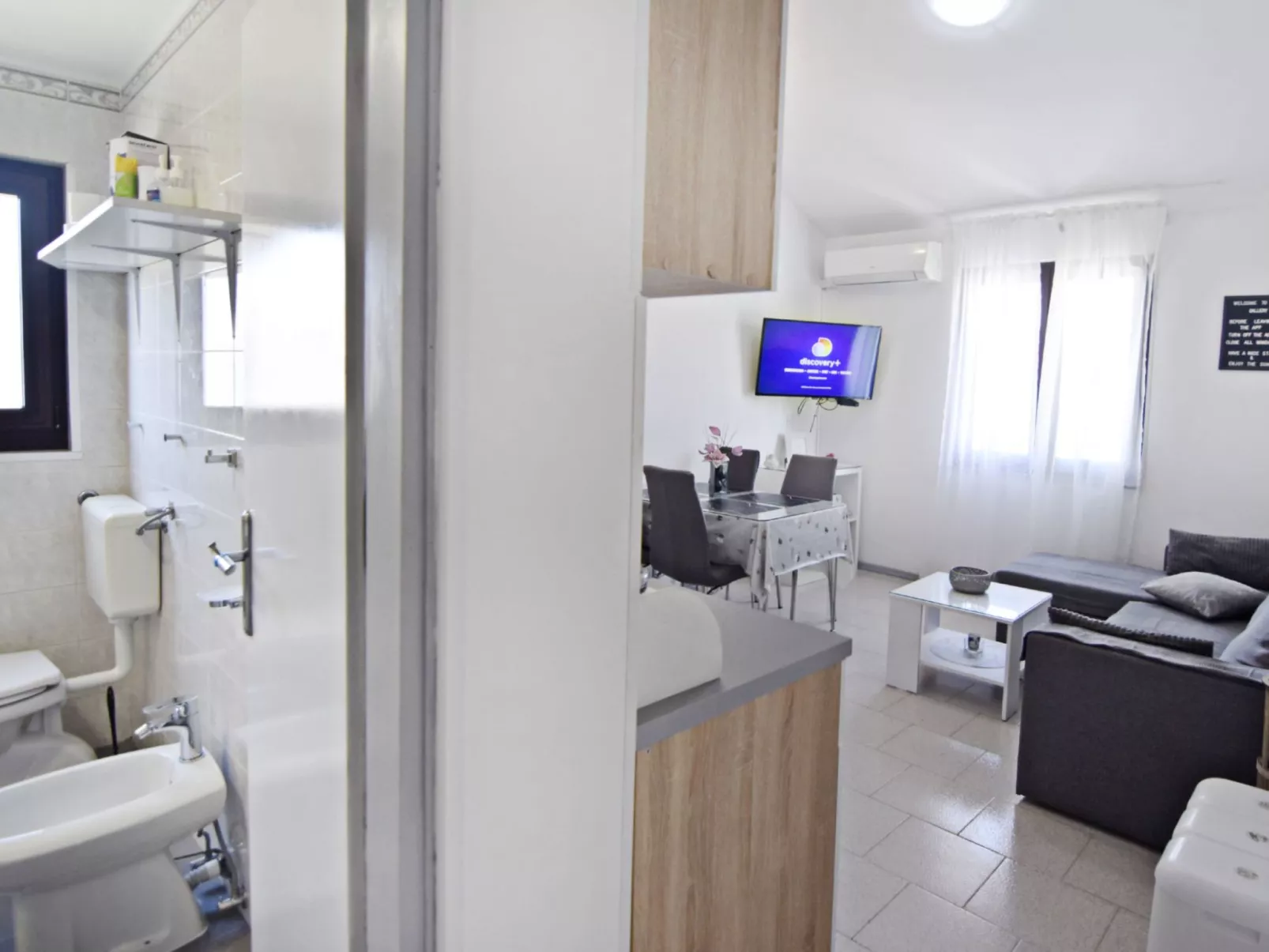 GALLERY SANDRO-Binnen