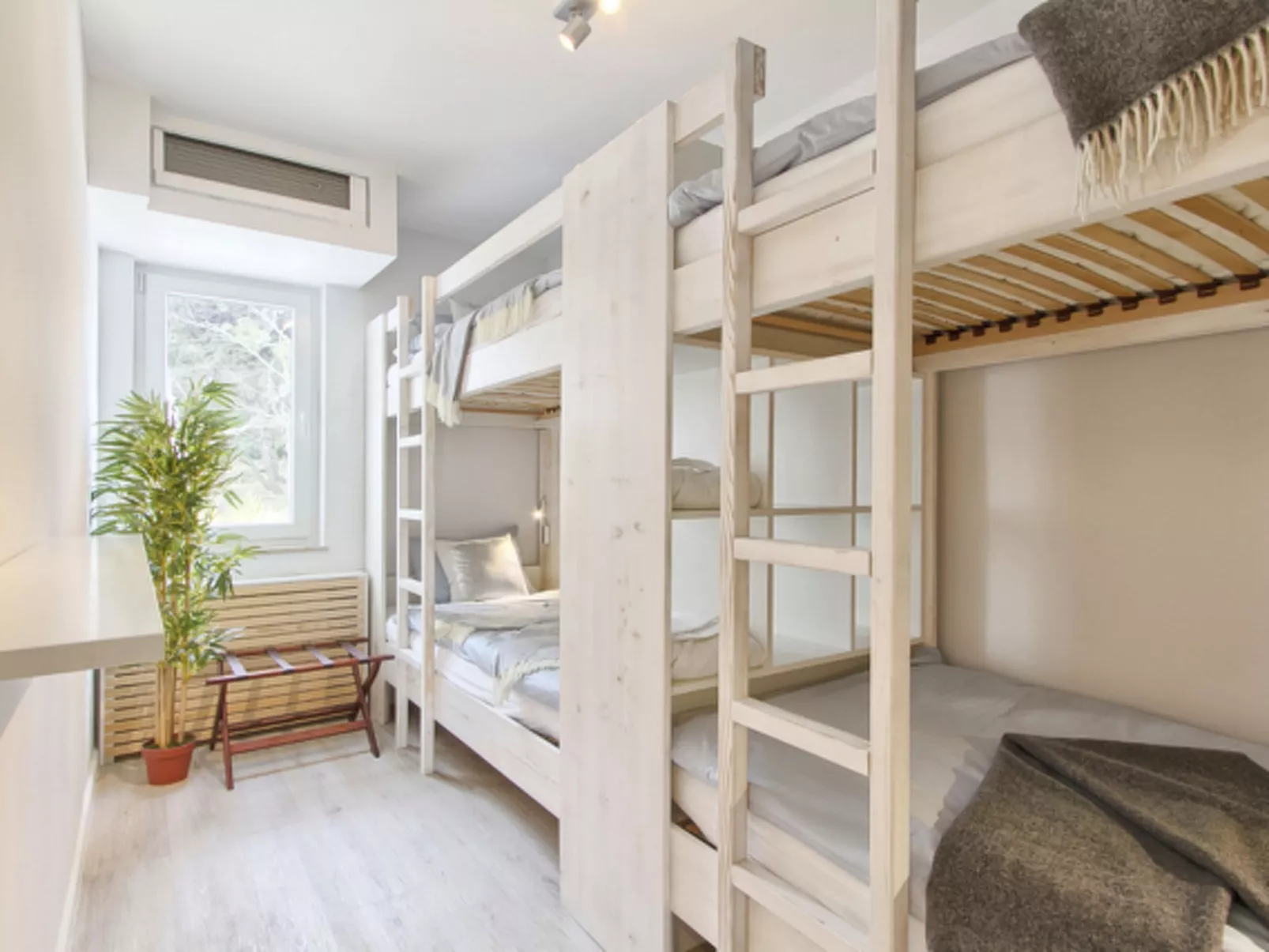 Stylisches Haus mit Dachterrasse, Bar und Hot Tub-Binnen