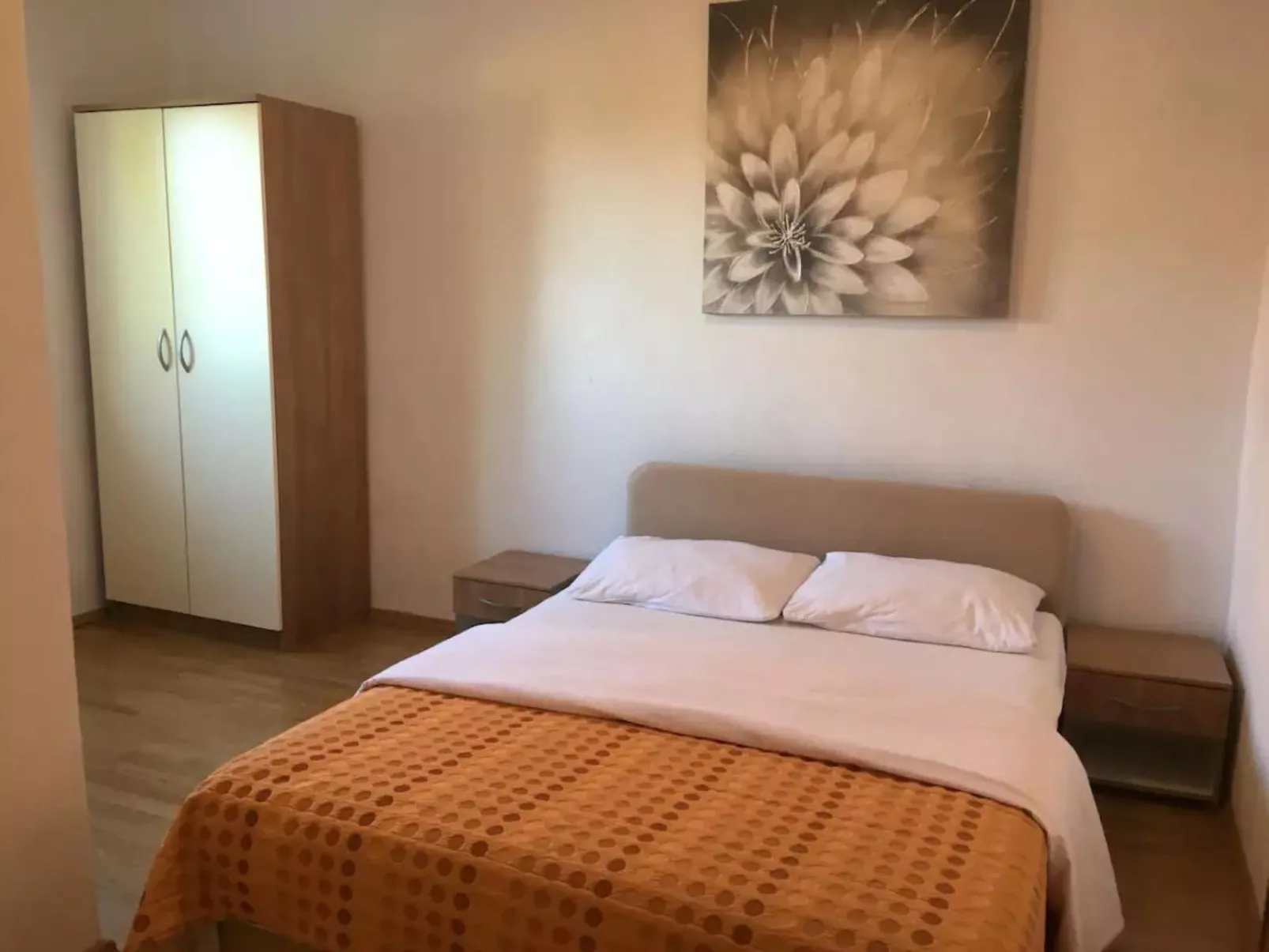 4-Schlafzimmer-Wohnung mit privatem Pool-Binnen