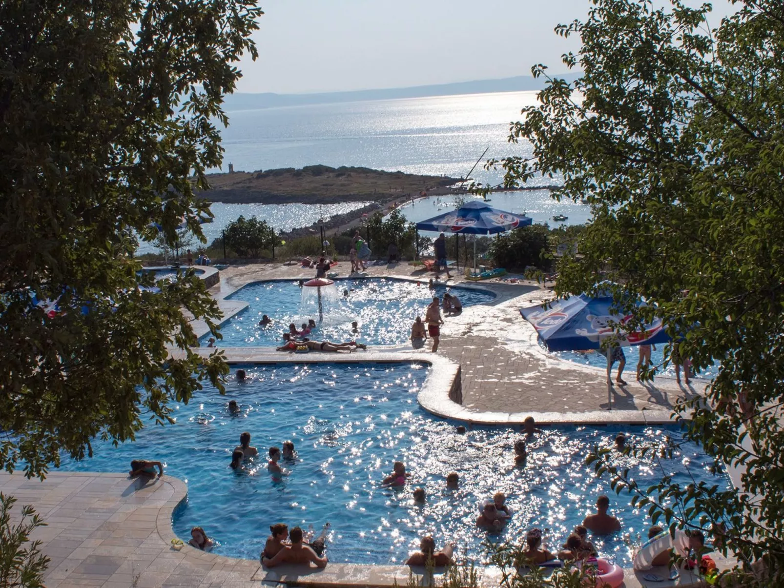 Mobilheim "Queen Campagna" mit gemeinschaftlichem Pool-Buiten