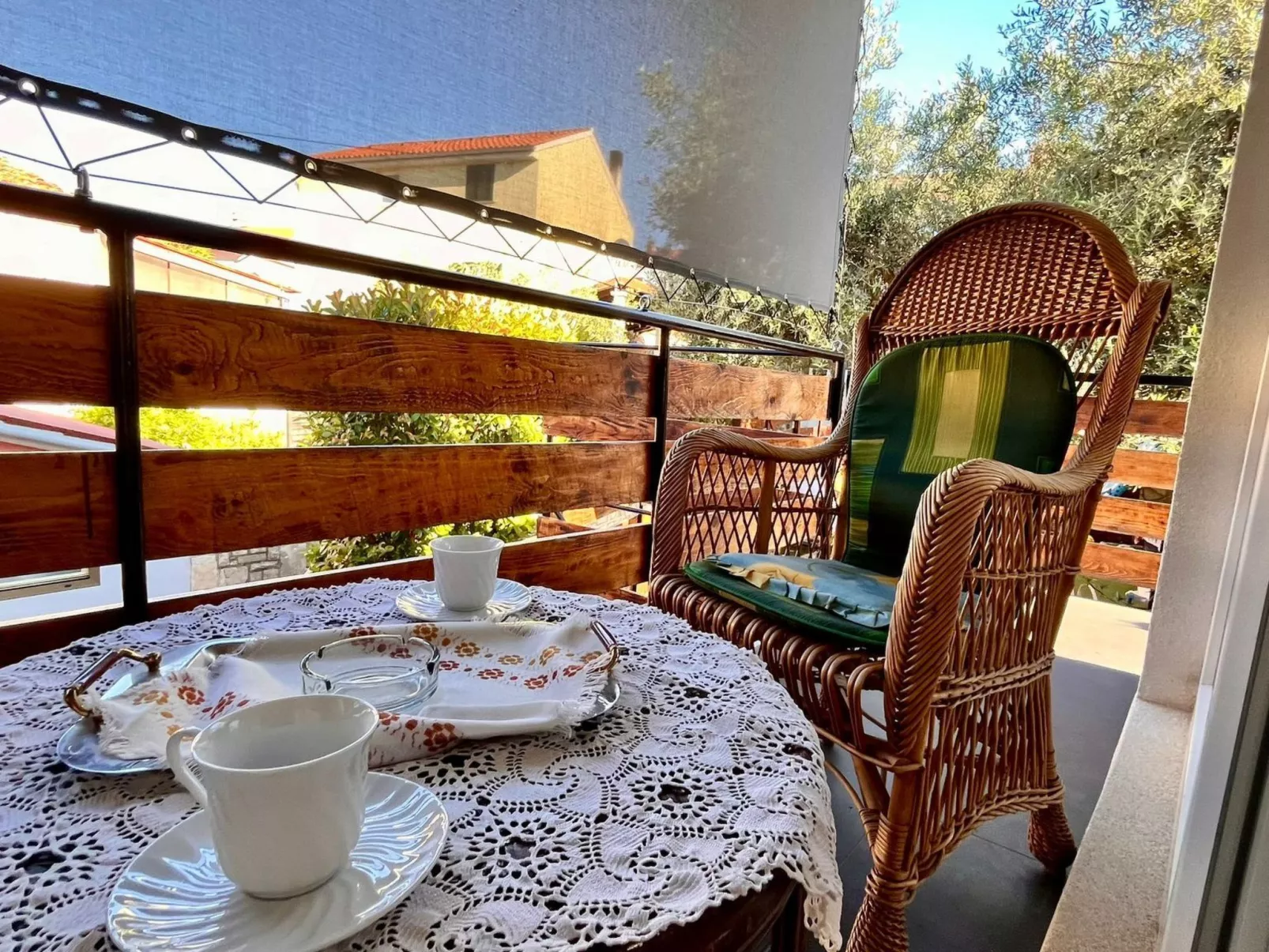 In Pula mit großem Dachbalkon.-Binnen