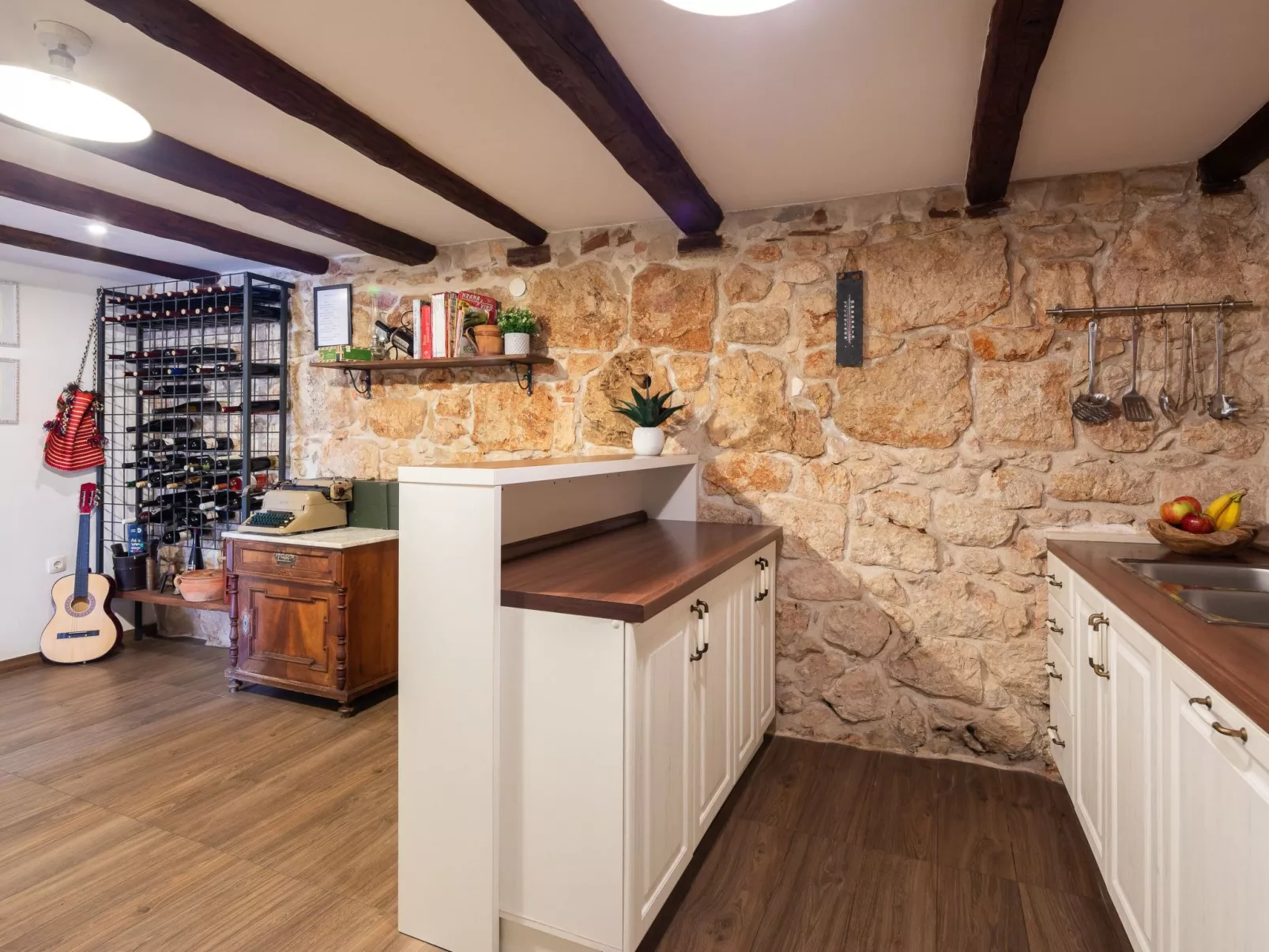 Mamita - Beheizter Pool-Binnen