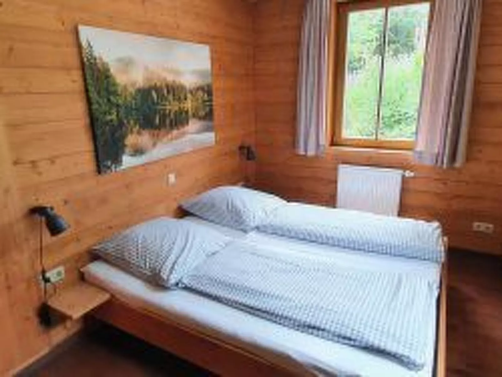 Urgemütliche Gruppenhütte mit Gartensauna-Binnen