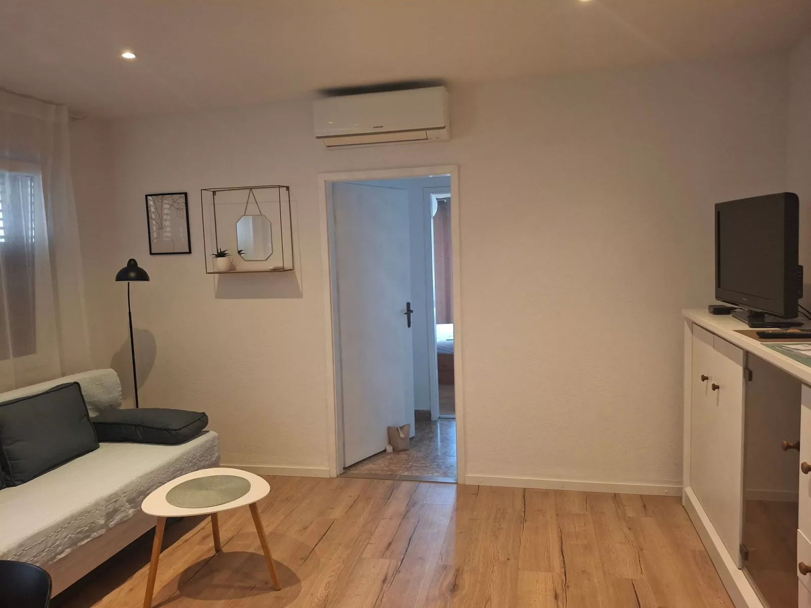 Mit Blick auf das Wasser-Binnen