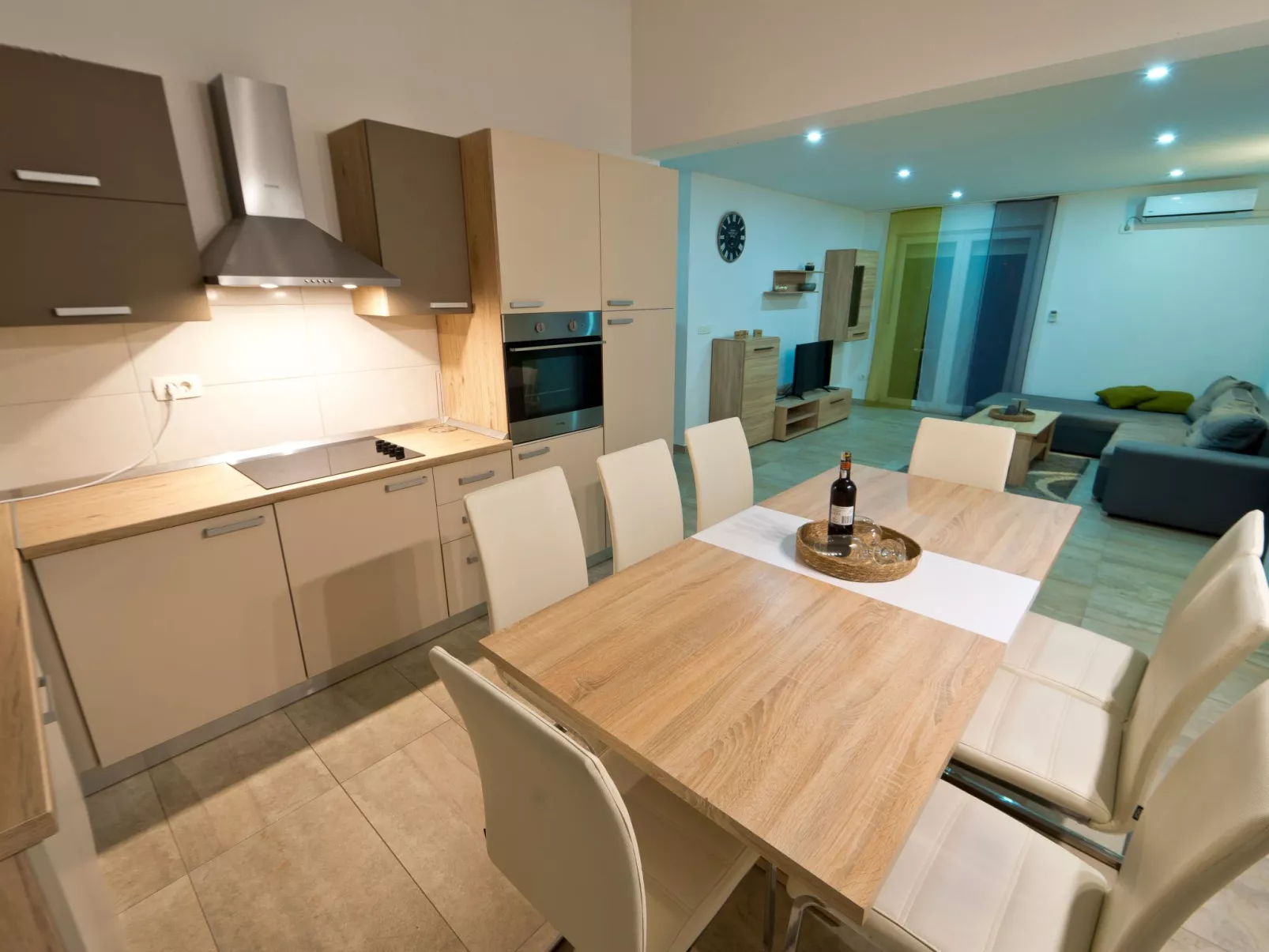 Luka mit Pool, gelegen in Pula-Image-tags.info