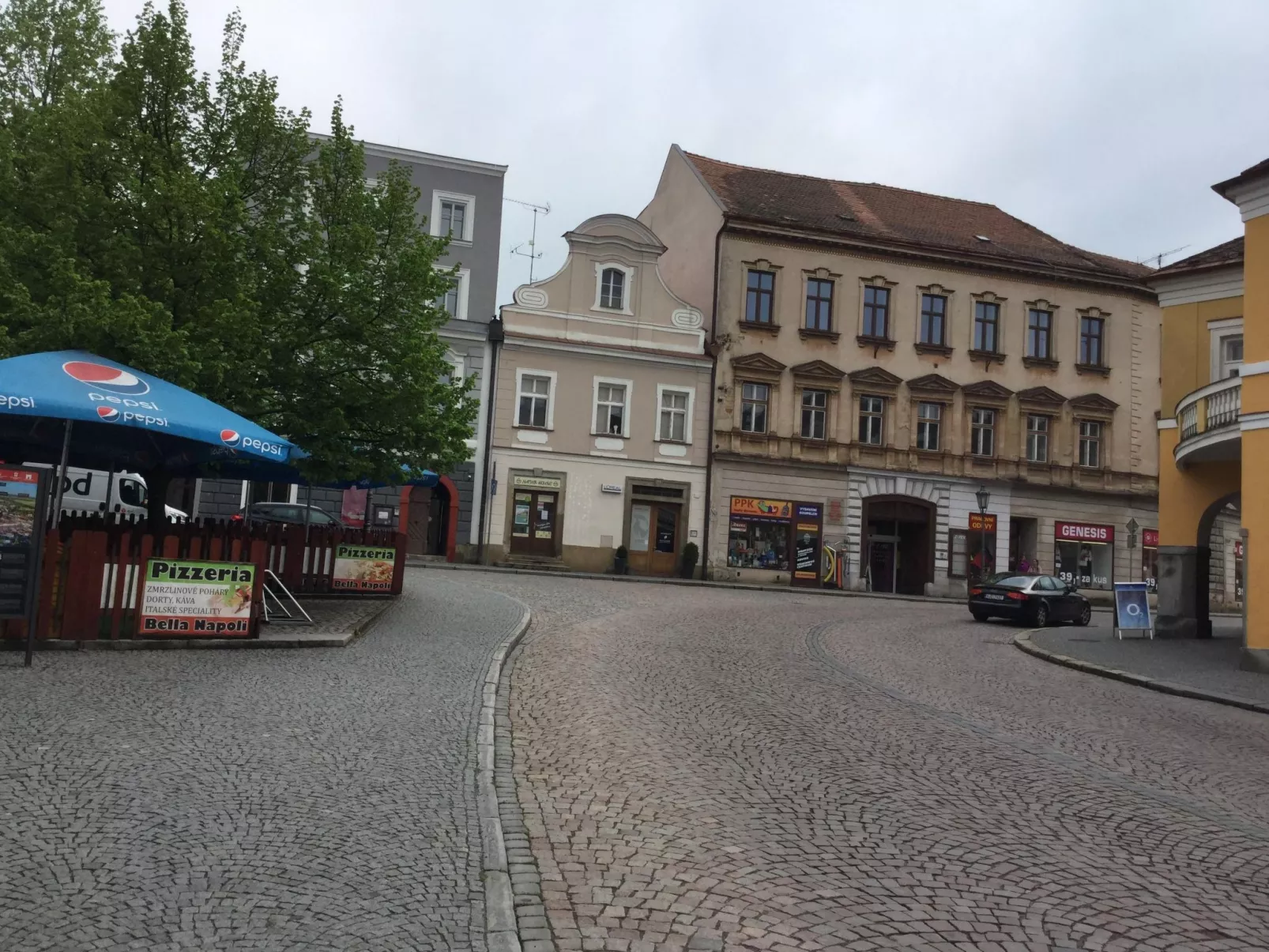 Wohnung auf einem eingezäunten Grundstück-Buiten