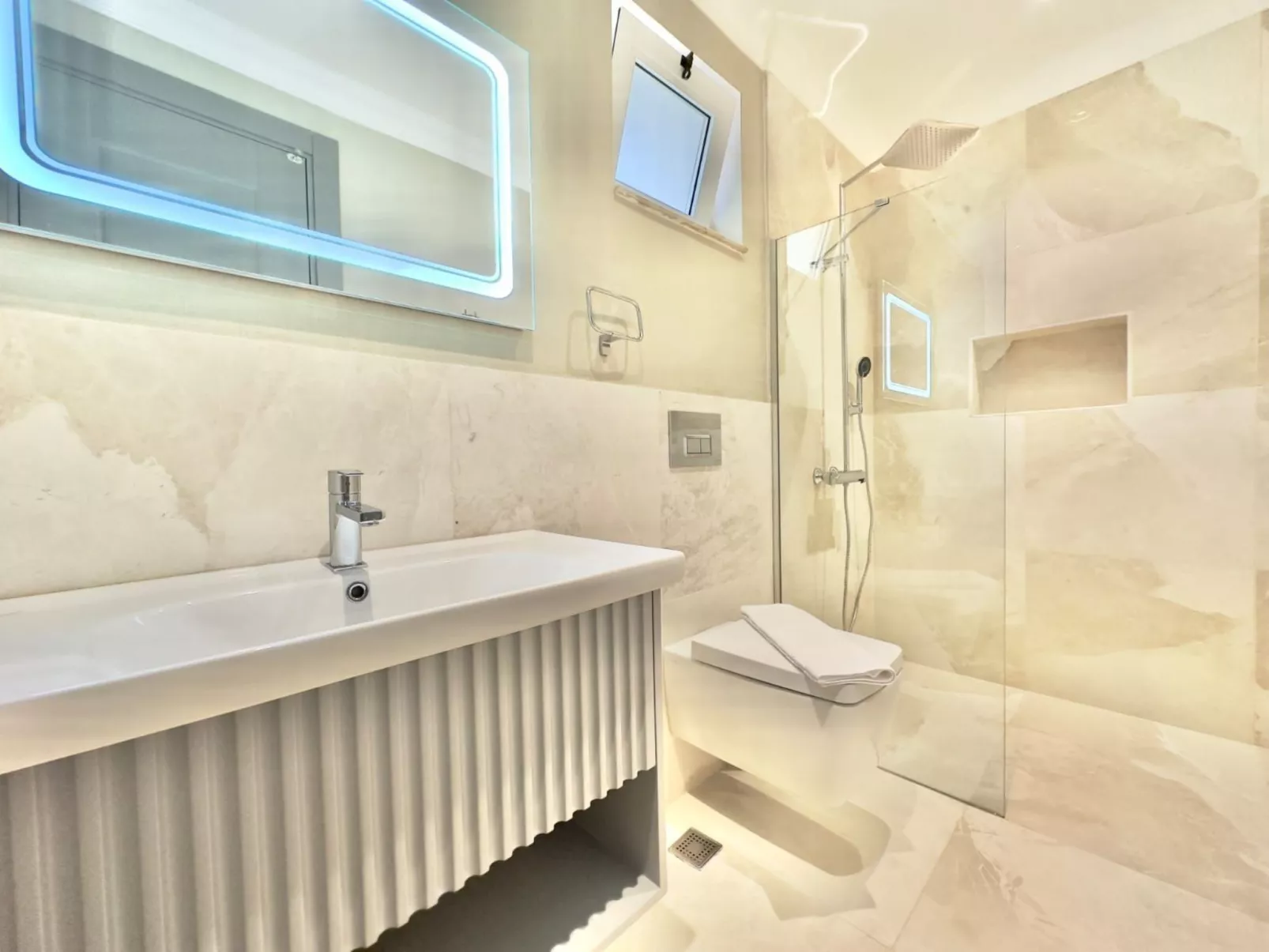 Villa direkt am Meer luxuriös für 4 Personen-Binnen