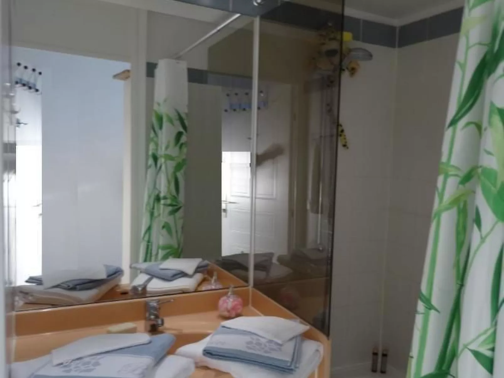 Wohnung panoramischer Meerblick, Schwimmbad, Parkplatz - Binnen