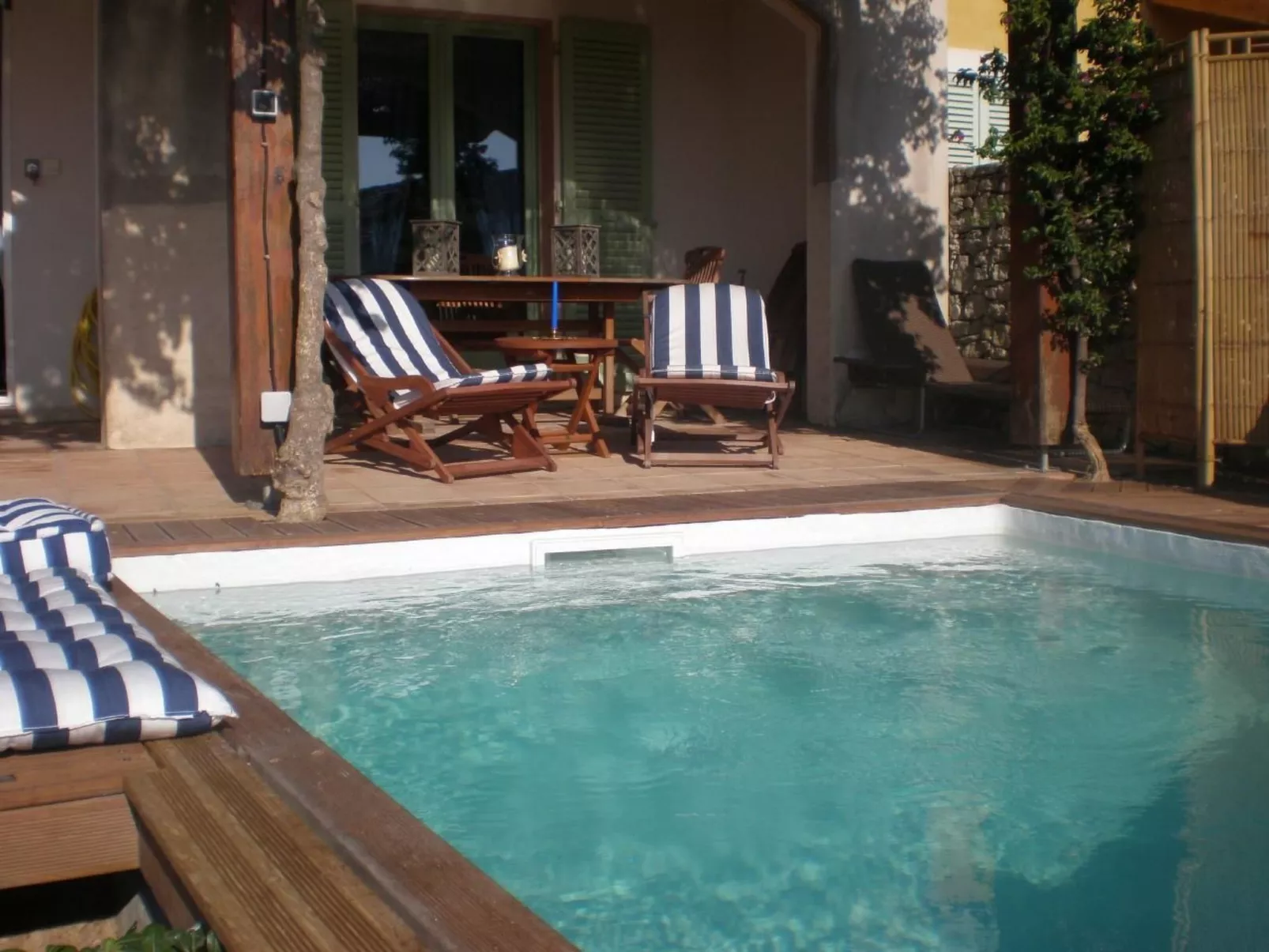 Pont de bateau, Meerblick mit privatem Pool-Buiten