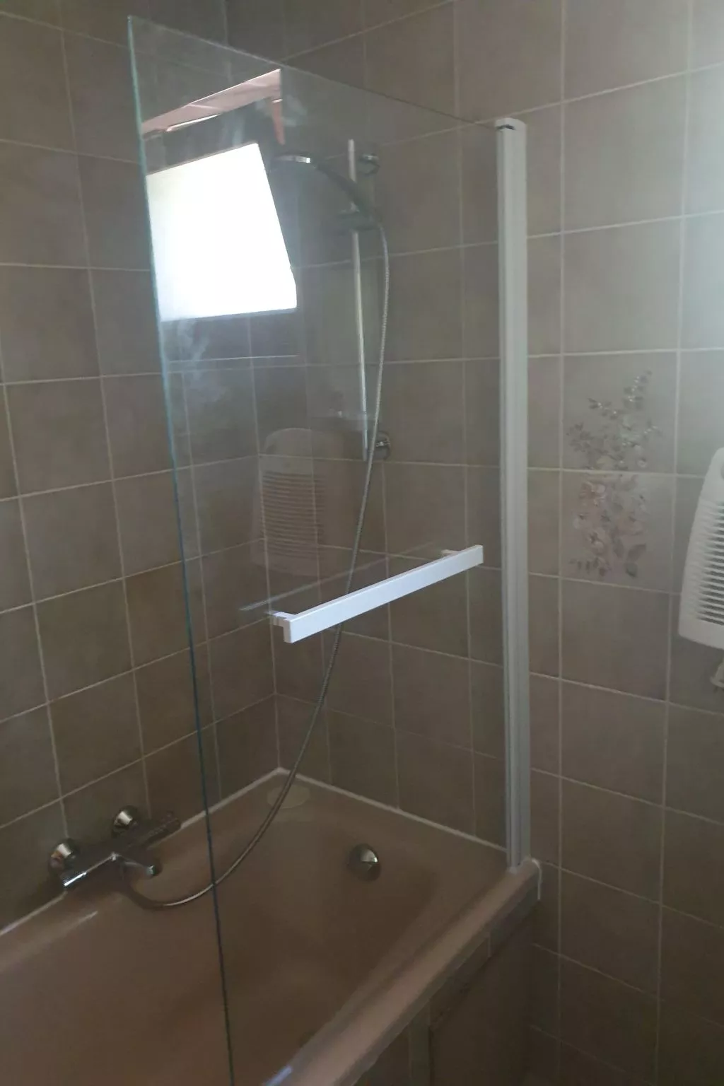 Mit Balkon, Garten und Talblick-Binnen