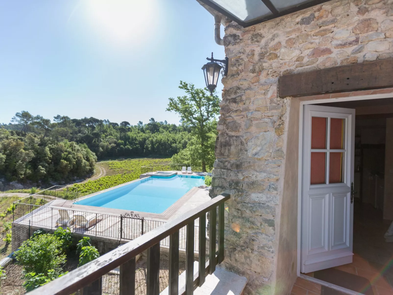 Gemütliches Studio inmitten von Weinbergen und Olivenbäumen-Buiten