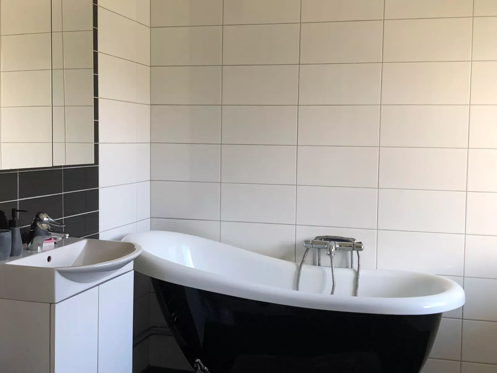 "Villa Tina"-Image-tags.info