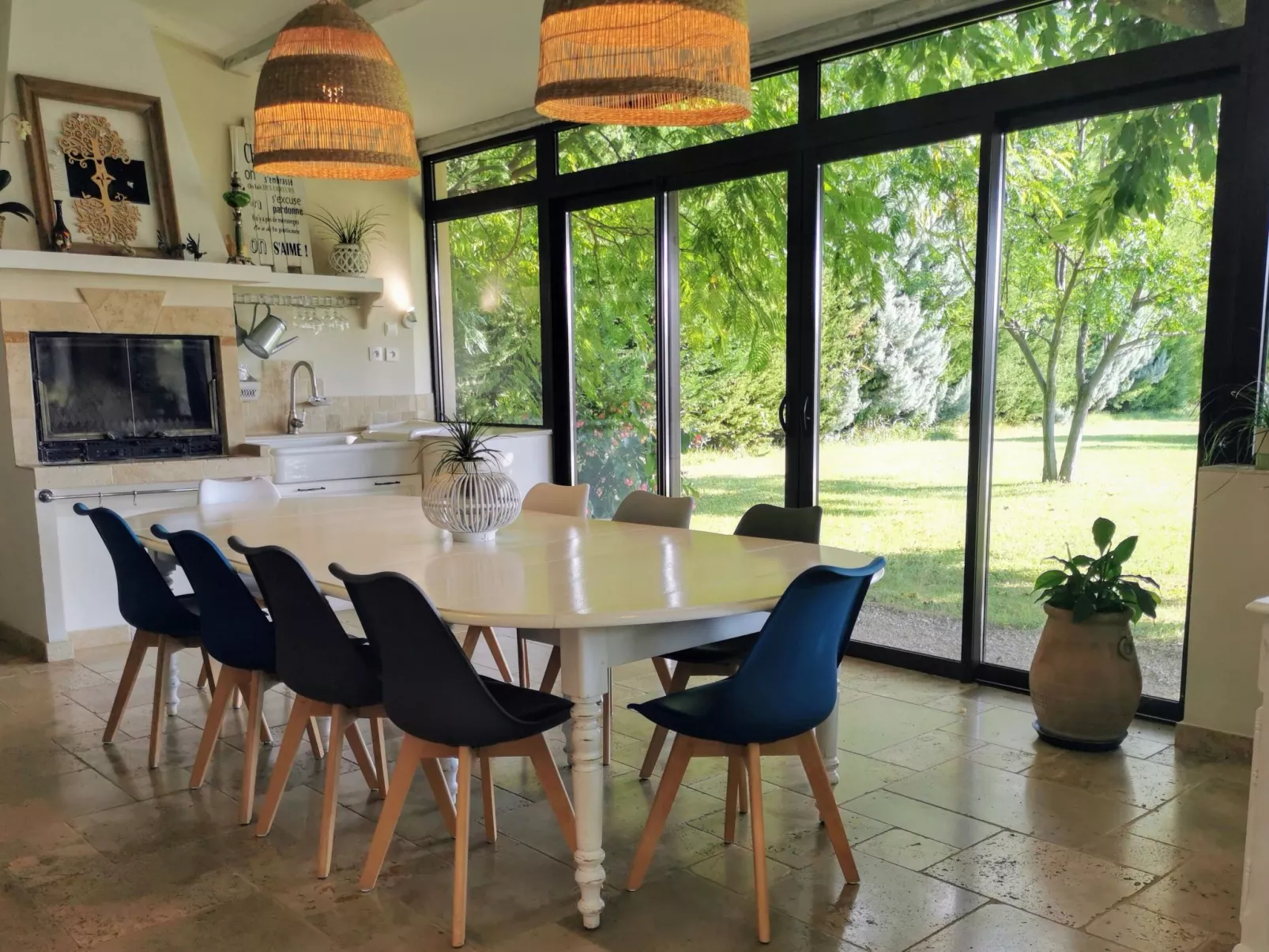 Auf dem Land mit Pool-Buiten