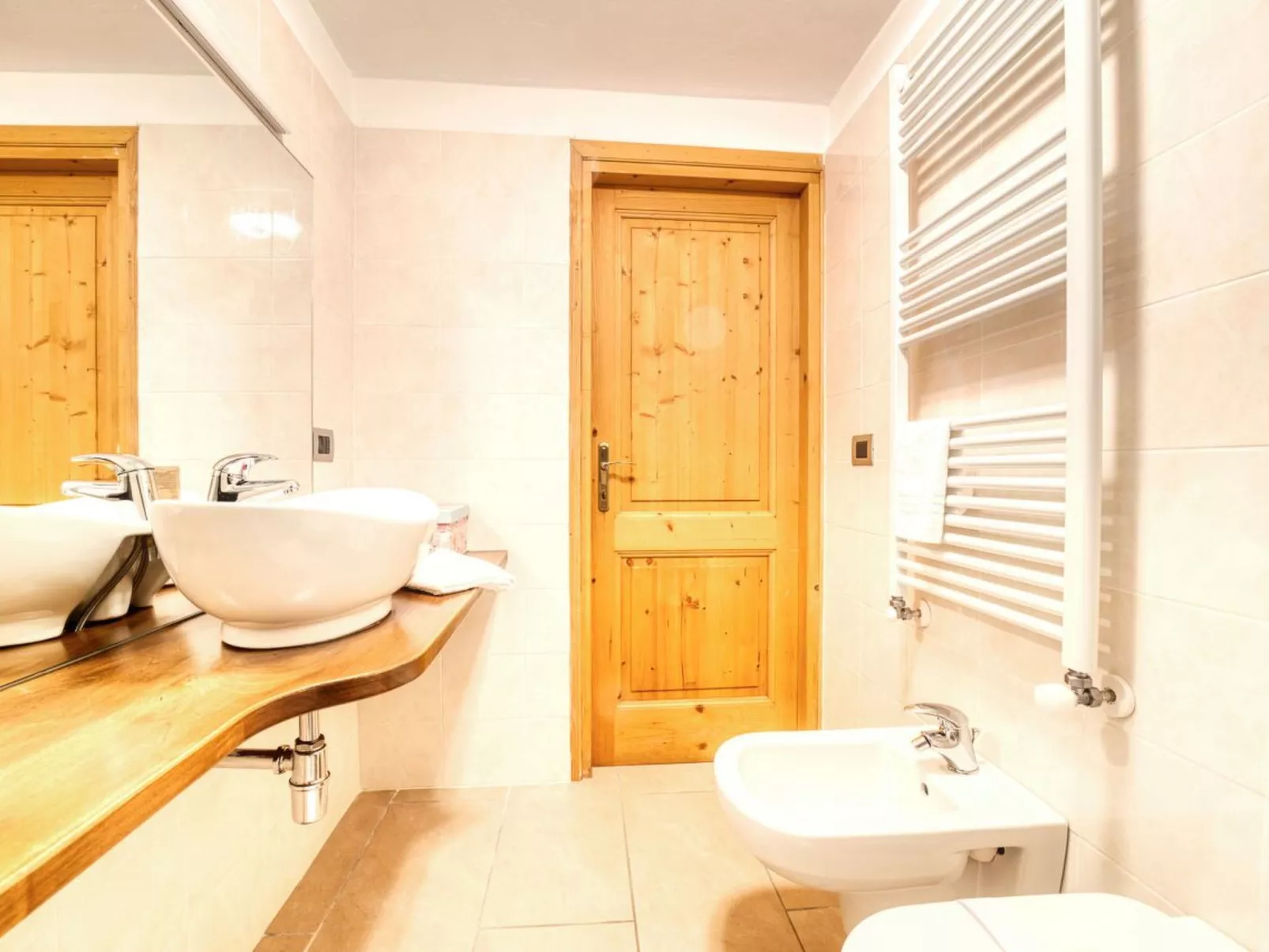 Wohnung im Dorfzentrum Ronco 2-Binnen