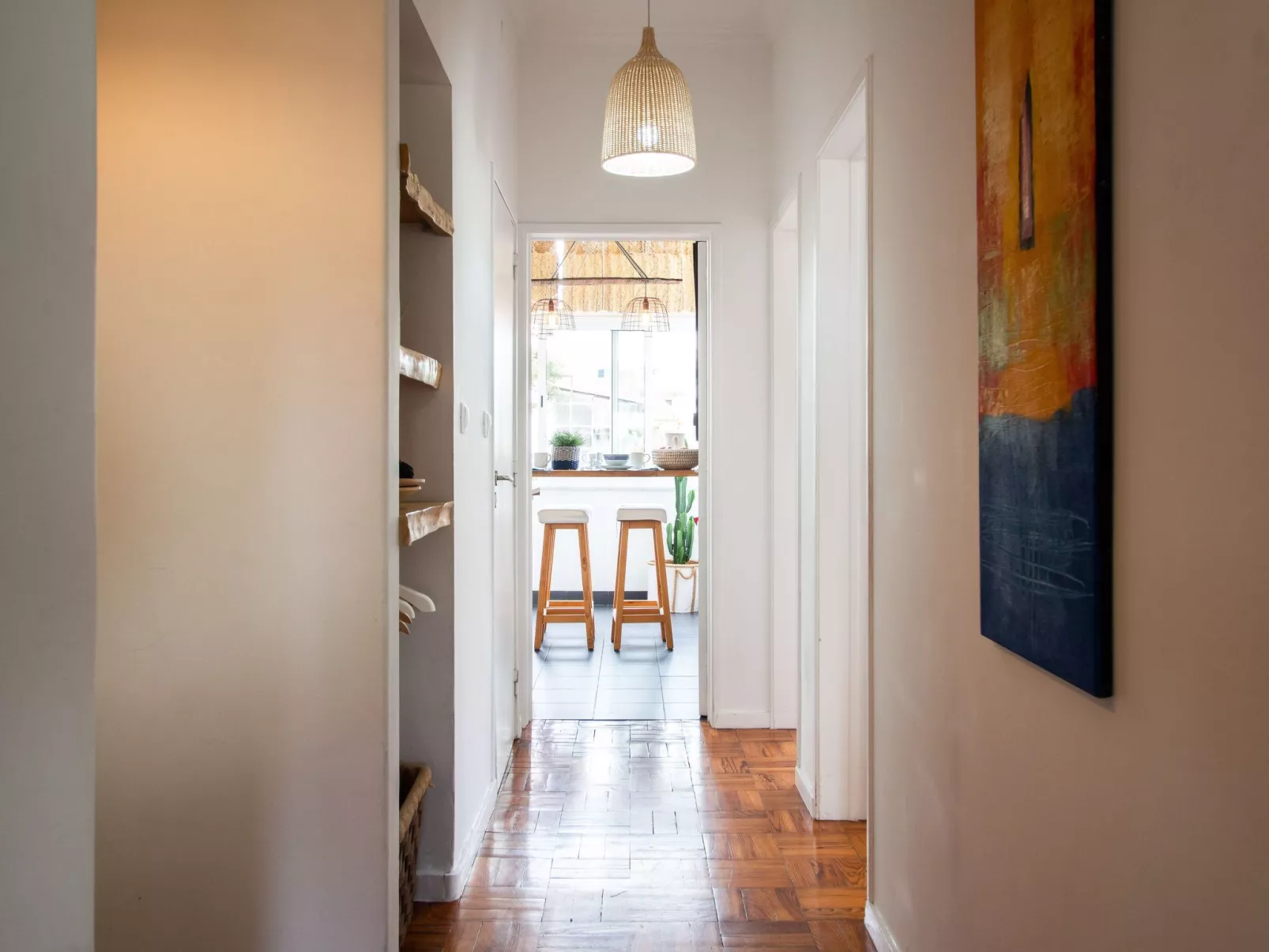 Neue, lichtdurchflutete Wohnung im Zentrum-Binnen