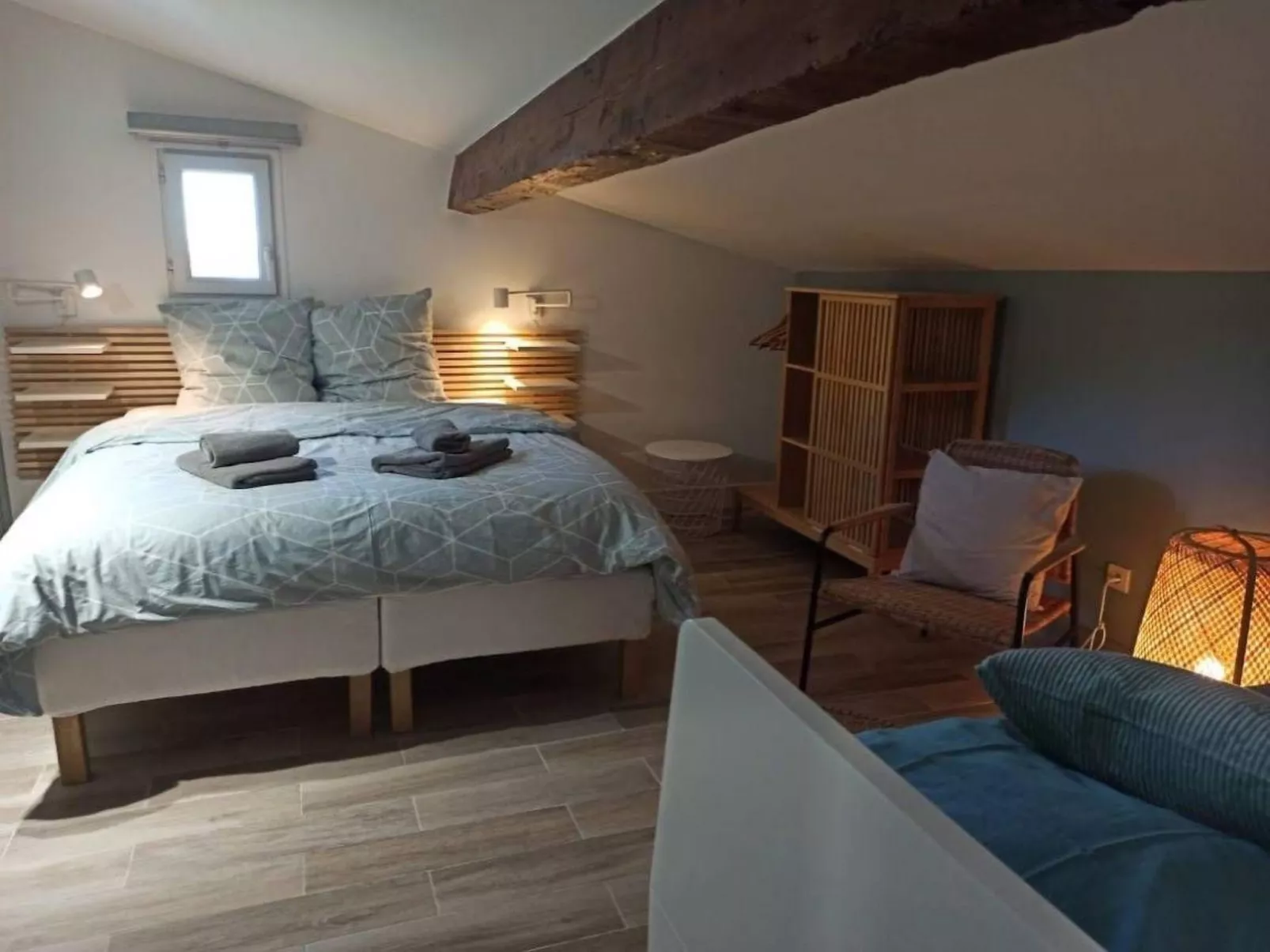 Im Herzen eines provenzalischen Weinguts, Terrasse mit Meerblick, Pool - Binnen