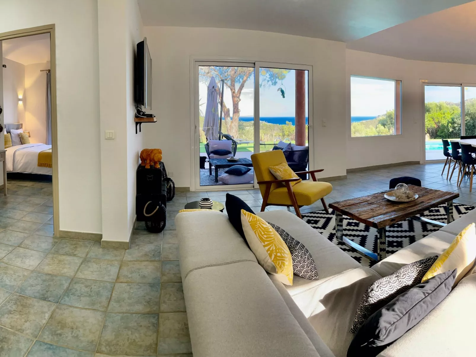 Ferienvilla "Azura" mit eigenem Pool-Binnen