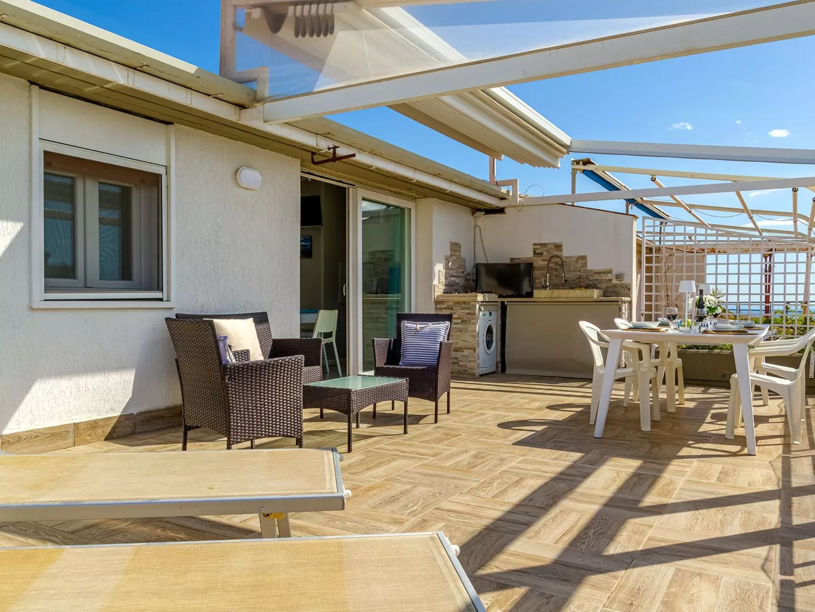 Naxos Loft Ferienwohnung mit Terrasse-Binnen