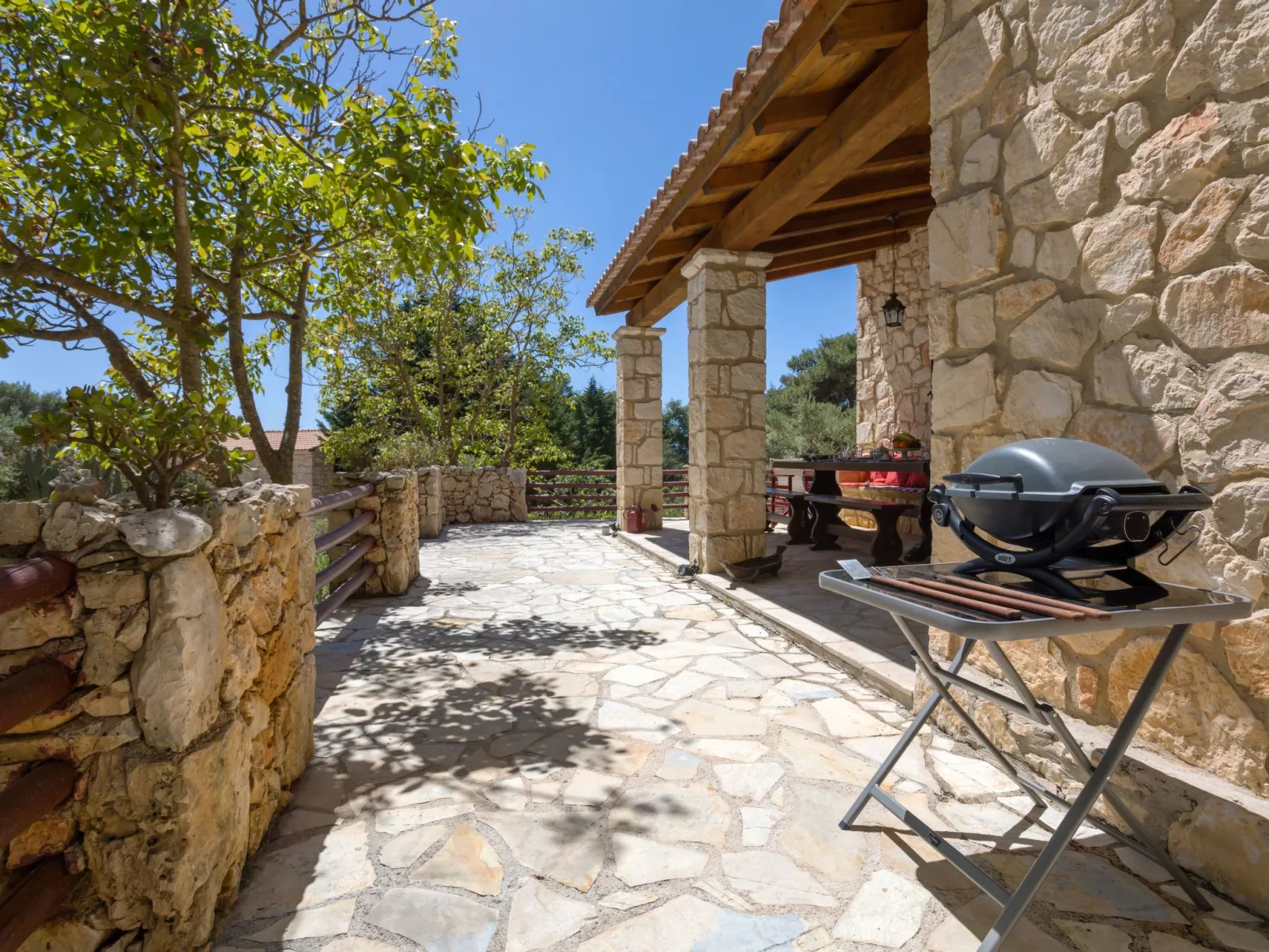 Aresti Mountain Resort Villa Ira mit privatem Pool-Buiten