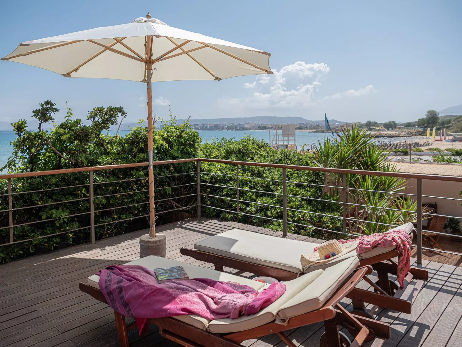 Am Strand mit Pool für eine oder zwei Familien-Buiten